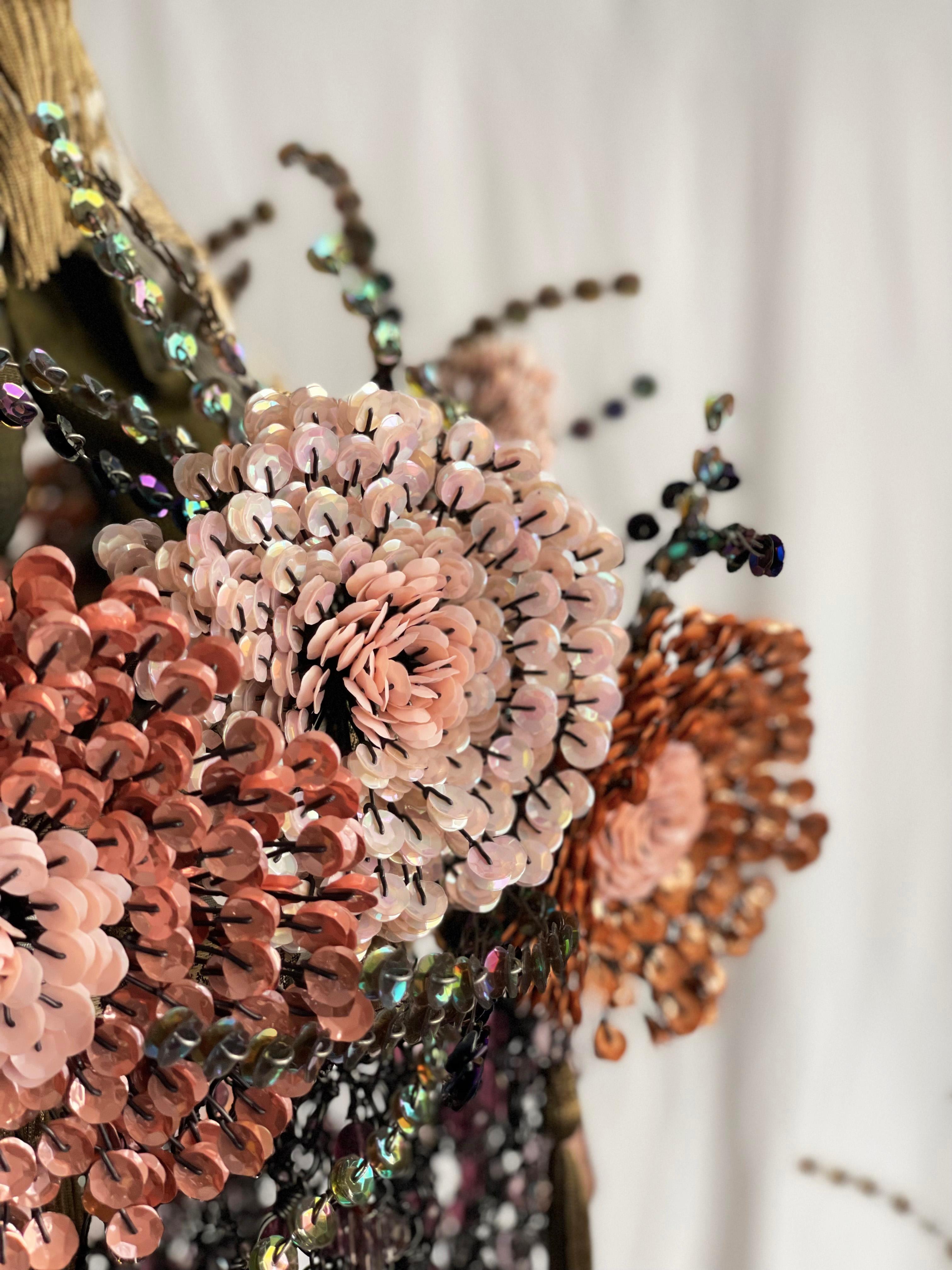 Fait main Lustre contemporain Valentina Giovando Sidò Cristaux paillettes rose en vente