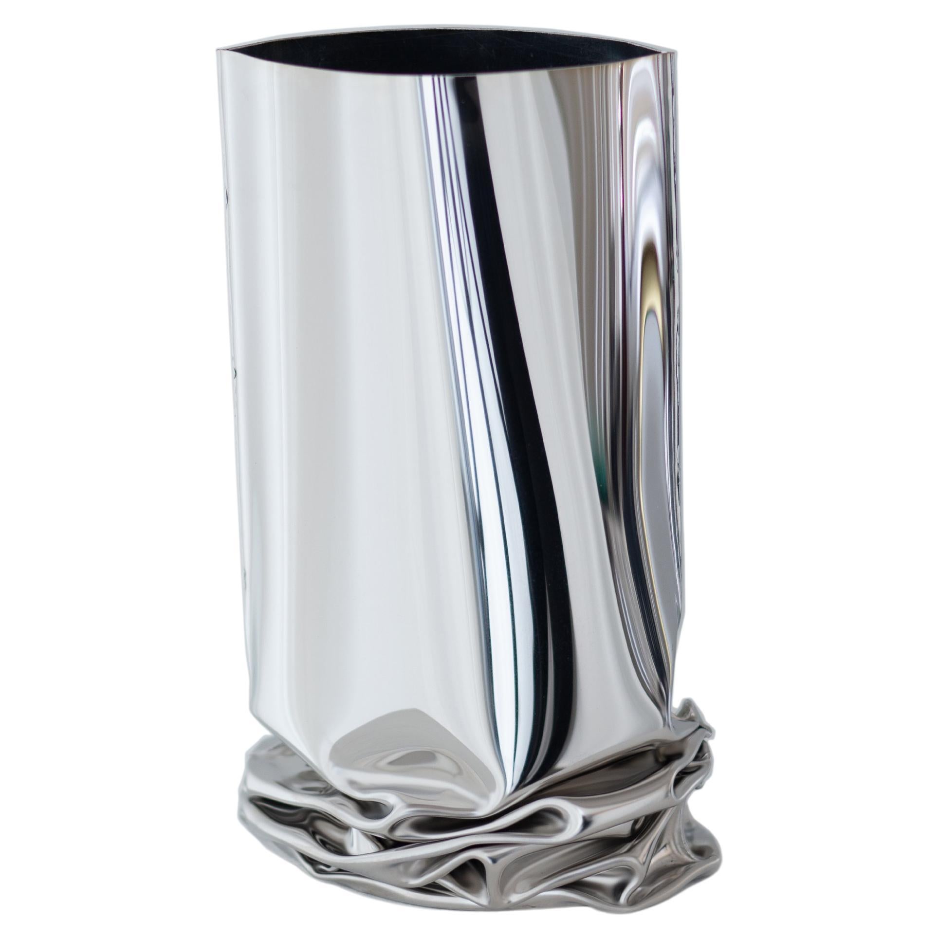 Vaso contemporaneo, 'Crash Vase' di Zieta, piccolo, acciaio inossidabile