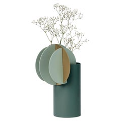 Vase contemporain 'Delaunay CS9' par NOOM, laiton et acier
