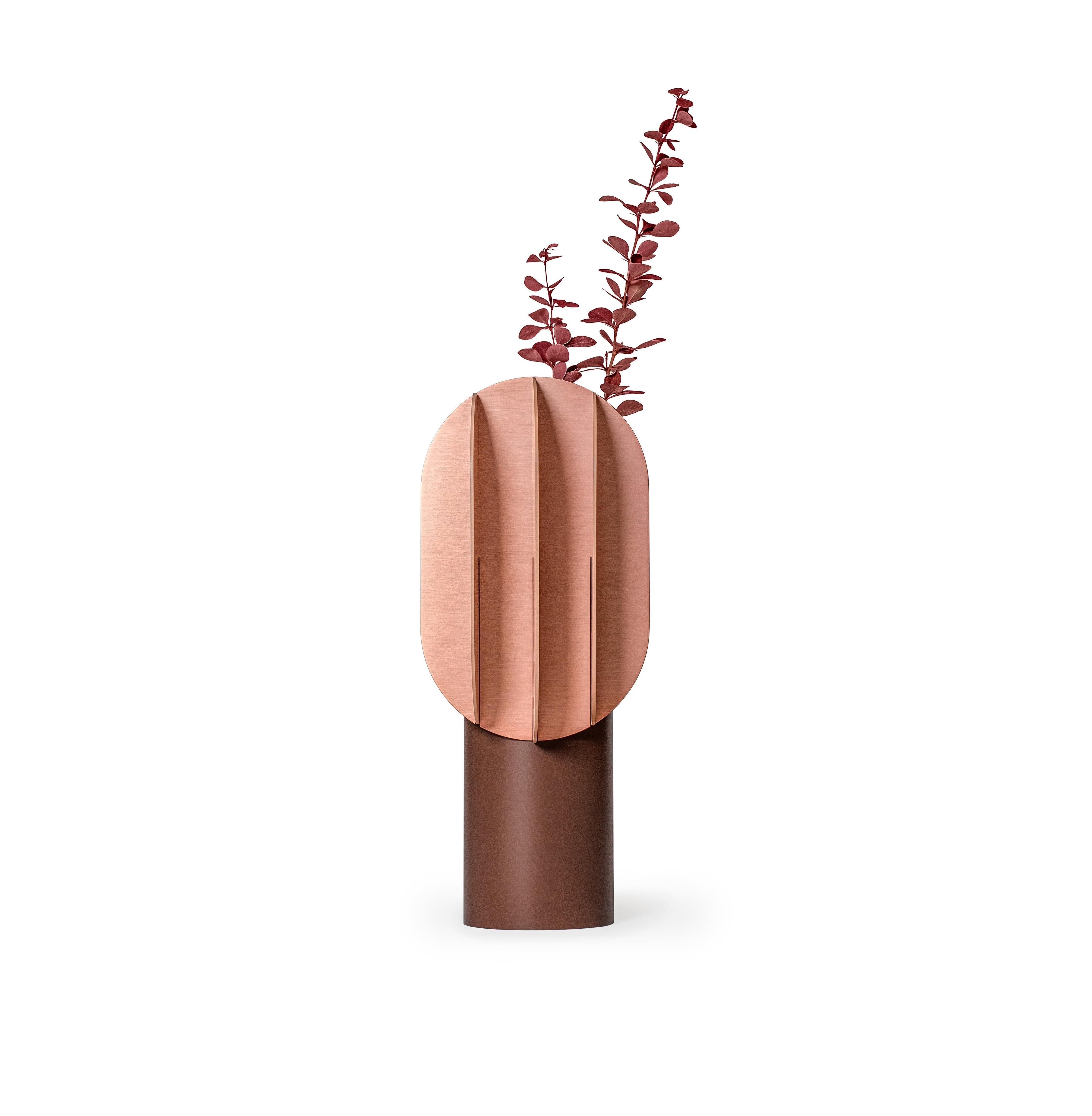 Organic Modern Contemporary Vase 'Gabo CS7' by Noom, Copper and Steel For Sale