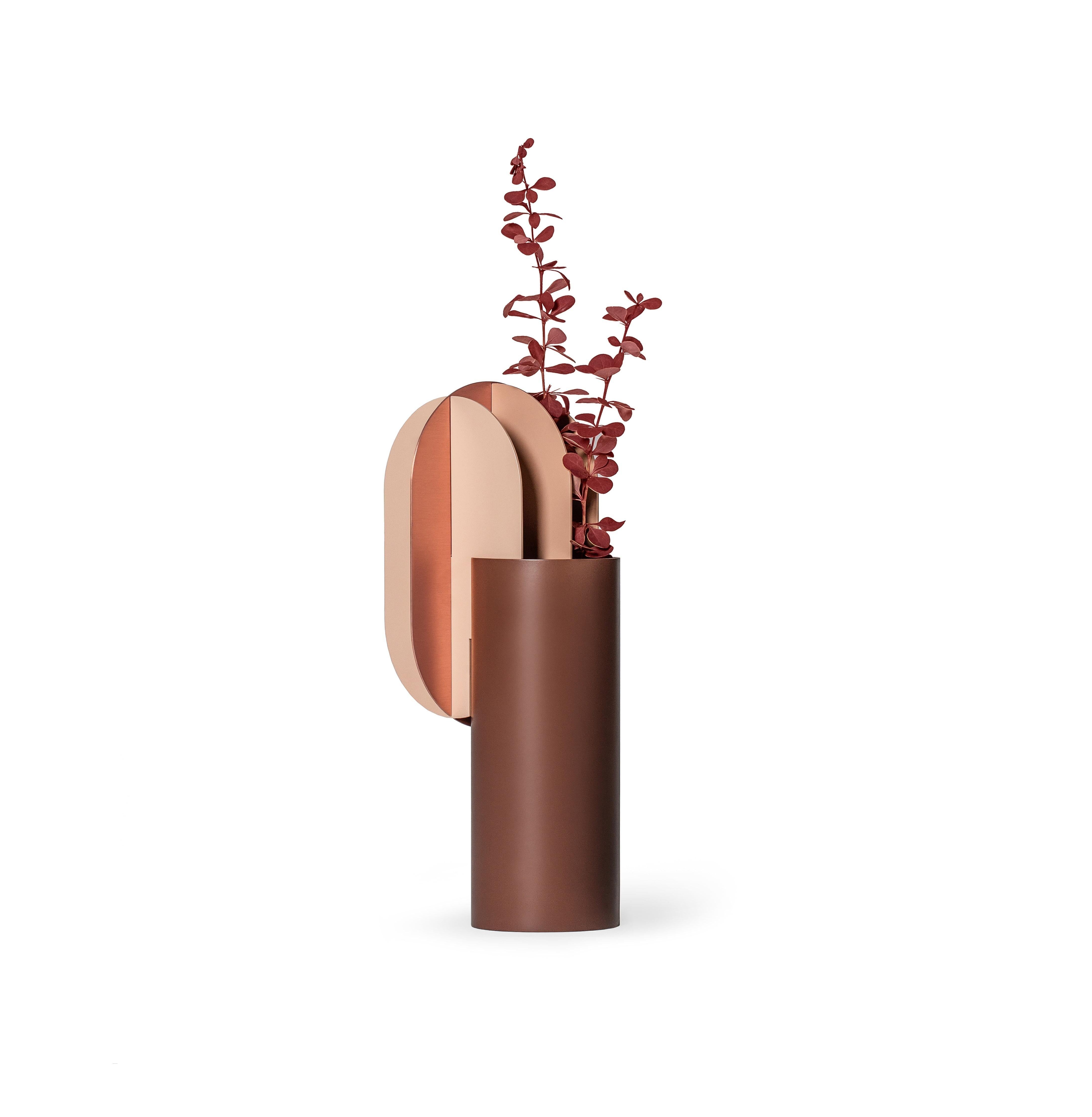 Contemporary Vase 'Gabo CS7' by Noom, Copper and Steel For Sale 2
