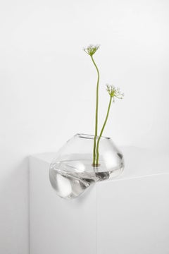 Contemporary Vase 'Gutta CS1' von Noom, geblasenes transparentes Glas