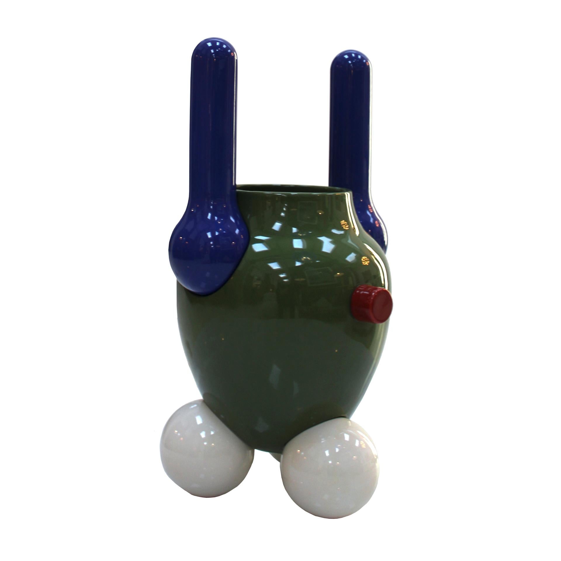 Contemporary vase handmade in several pieces, in enamelled stoneware ceramic in different colours.
Designed by the recognised spanish Jaime Hayon, they are inspired on the spaceships send to space to explore other planets and ways of life. The