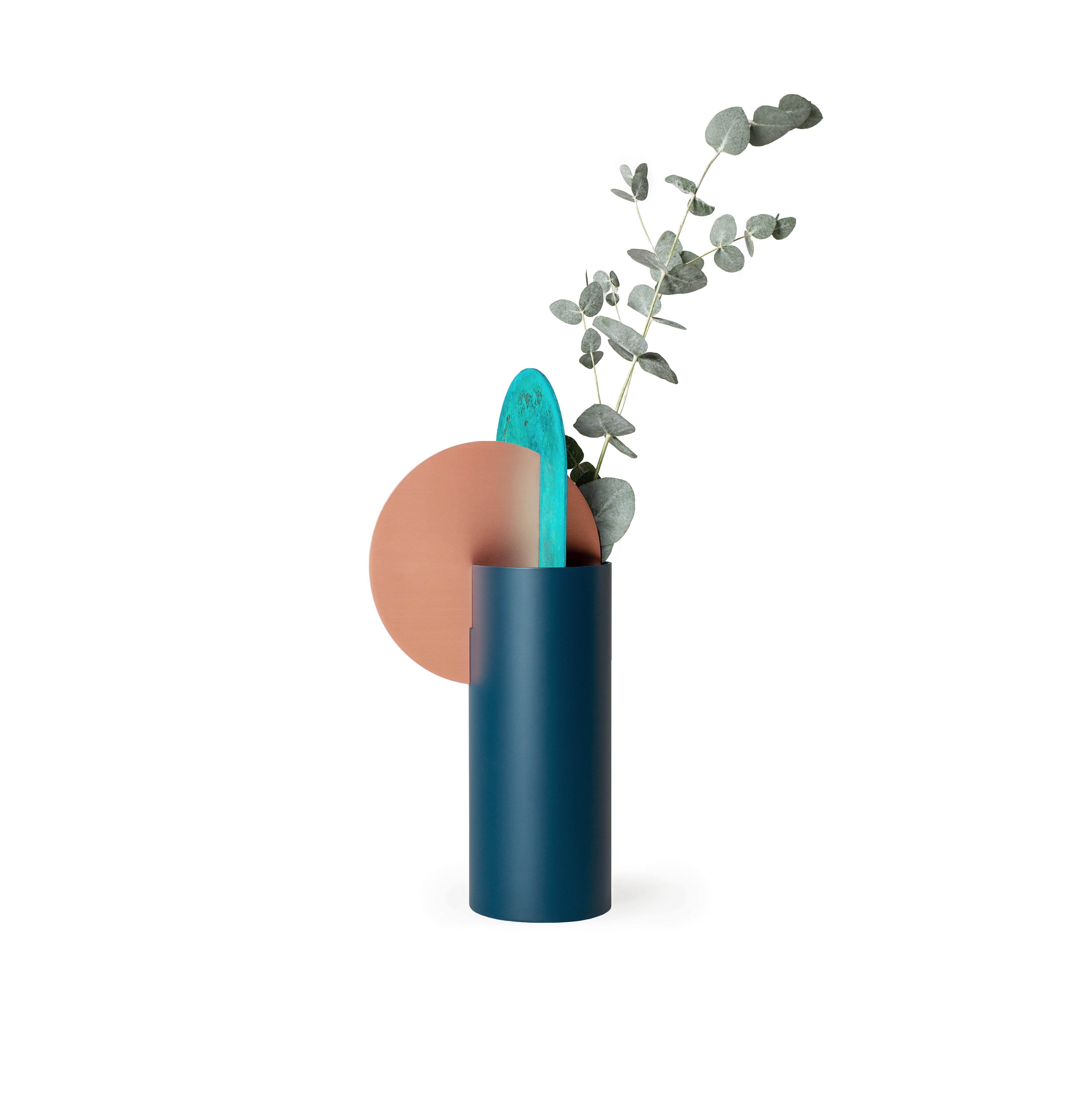 Contemporary Vase 'Yermilov CSL2' by NOOM, Oxidized Copper and Steel For Sale 1