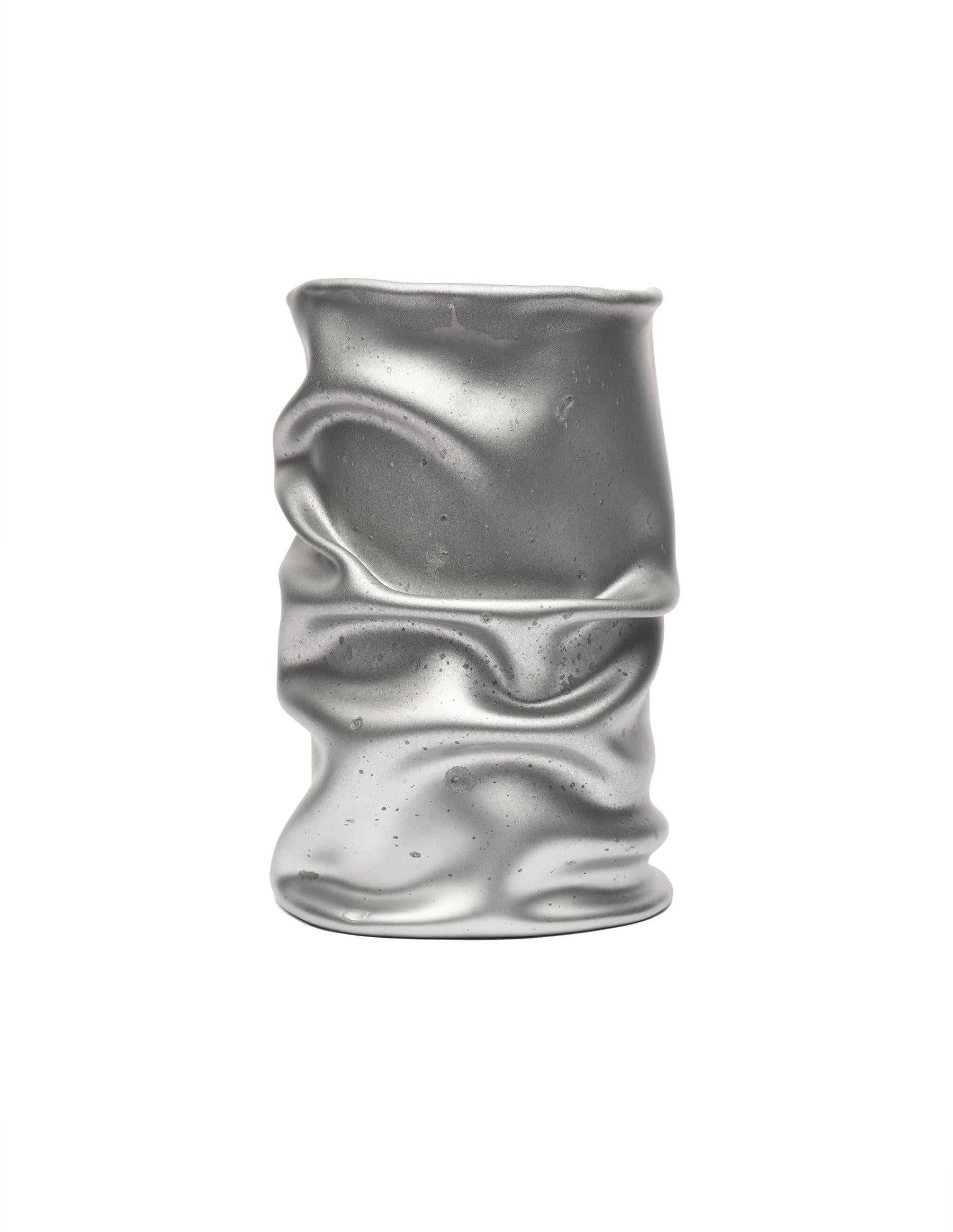 Modern Contemporary Venere Medium Vase in Silver Resin For Sale