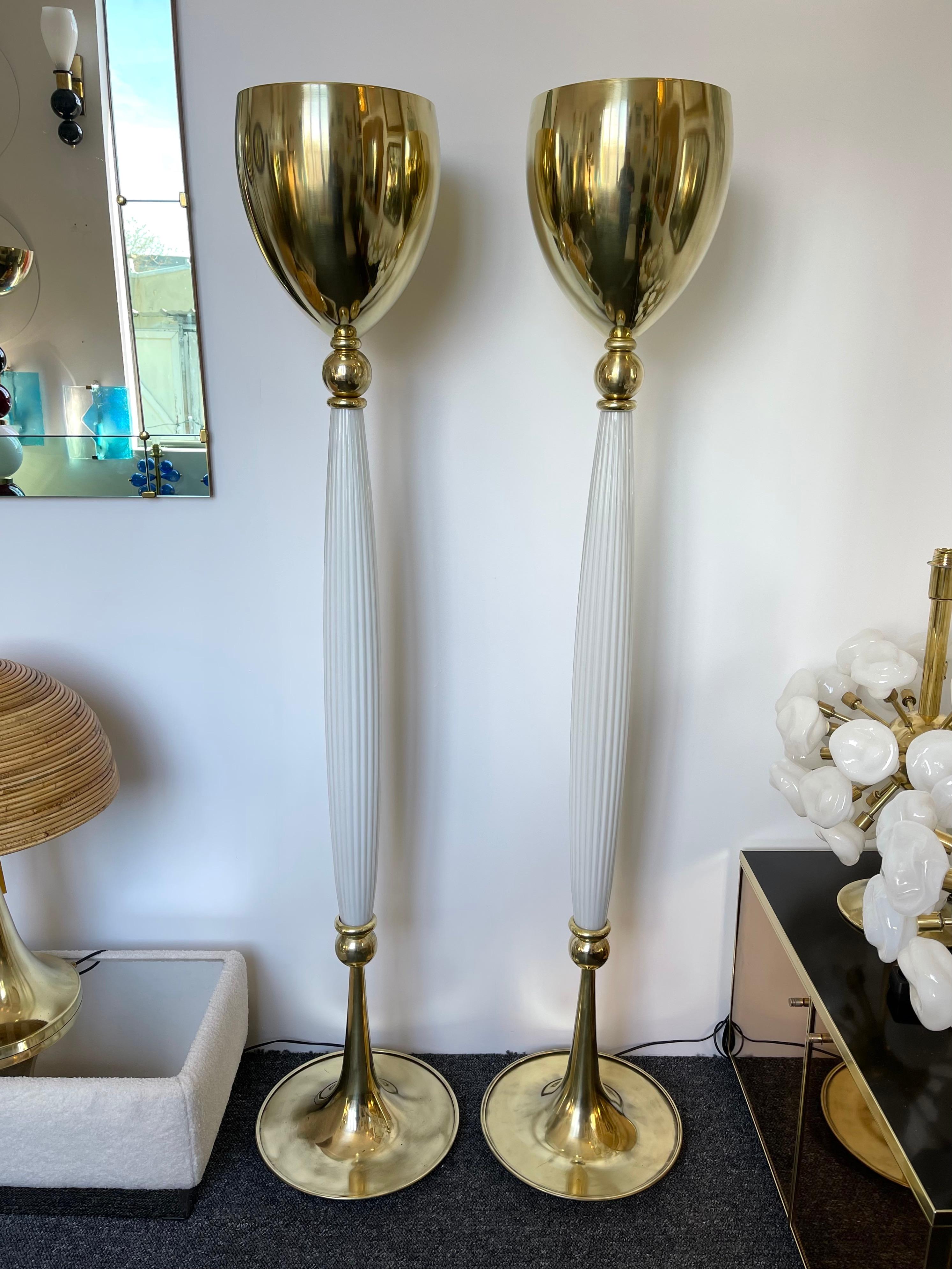 Floor lamp in brass and lmurano glass. Made with old stock of glass from the manufacture Seguso. Few exclusive production from a small italian design workshop. In the mood of Veronese, Mazzega, La Murrina, Maison Charles, Jansen, Venini, Vistosi,
