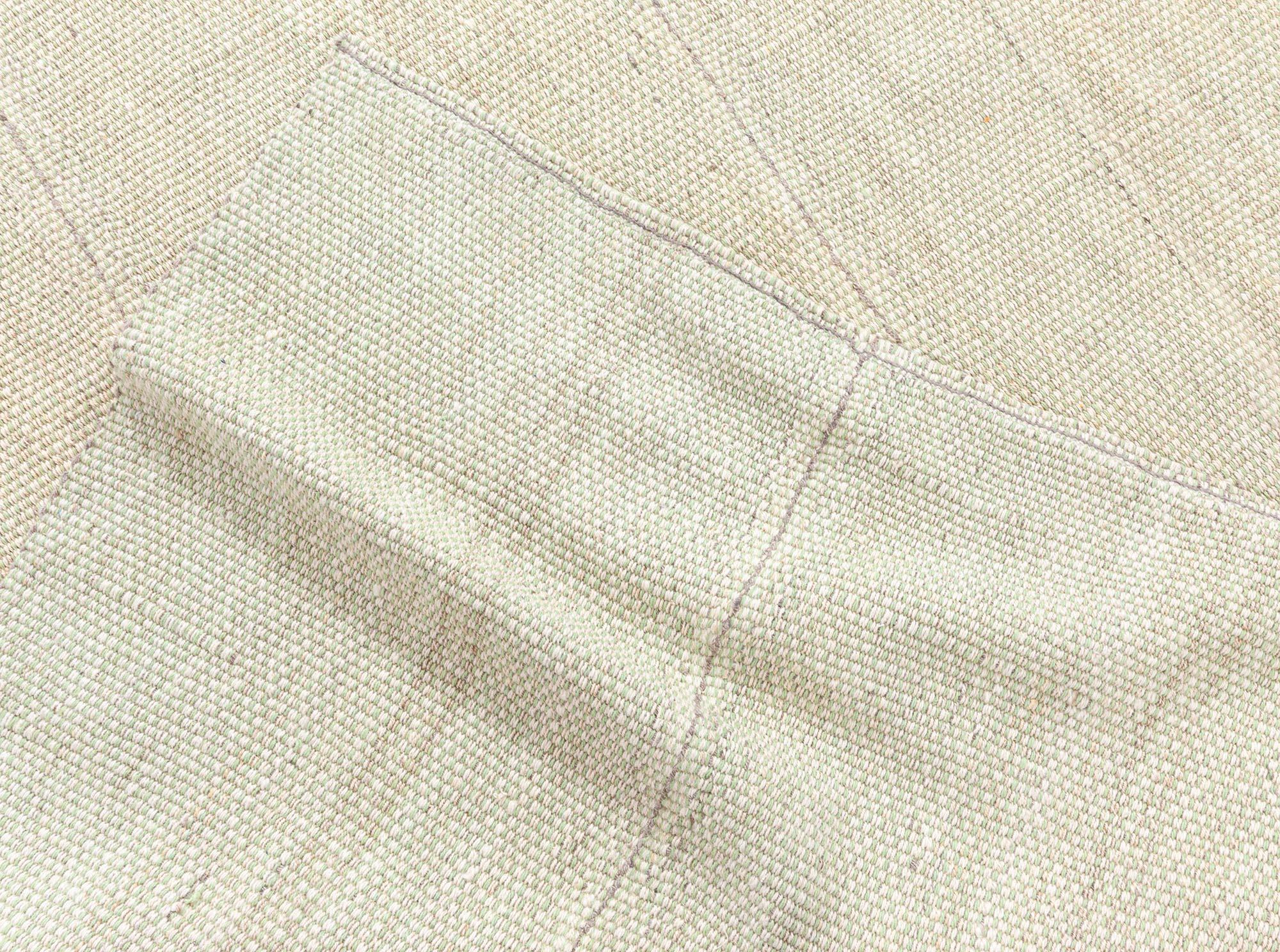 Contemporary Very Light Green Flat Weave Rug von Doris Leslie Blau im Angebot 1
