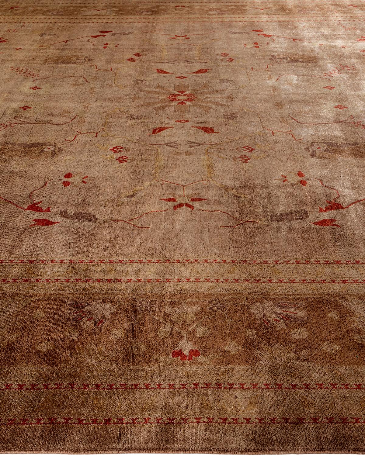 Contemporary Vibrance Hand Knotted Wool Beige Area Rug In New Condition For Sale In Norwalk, CT