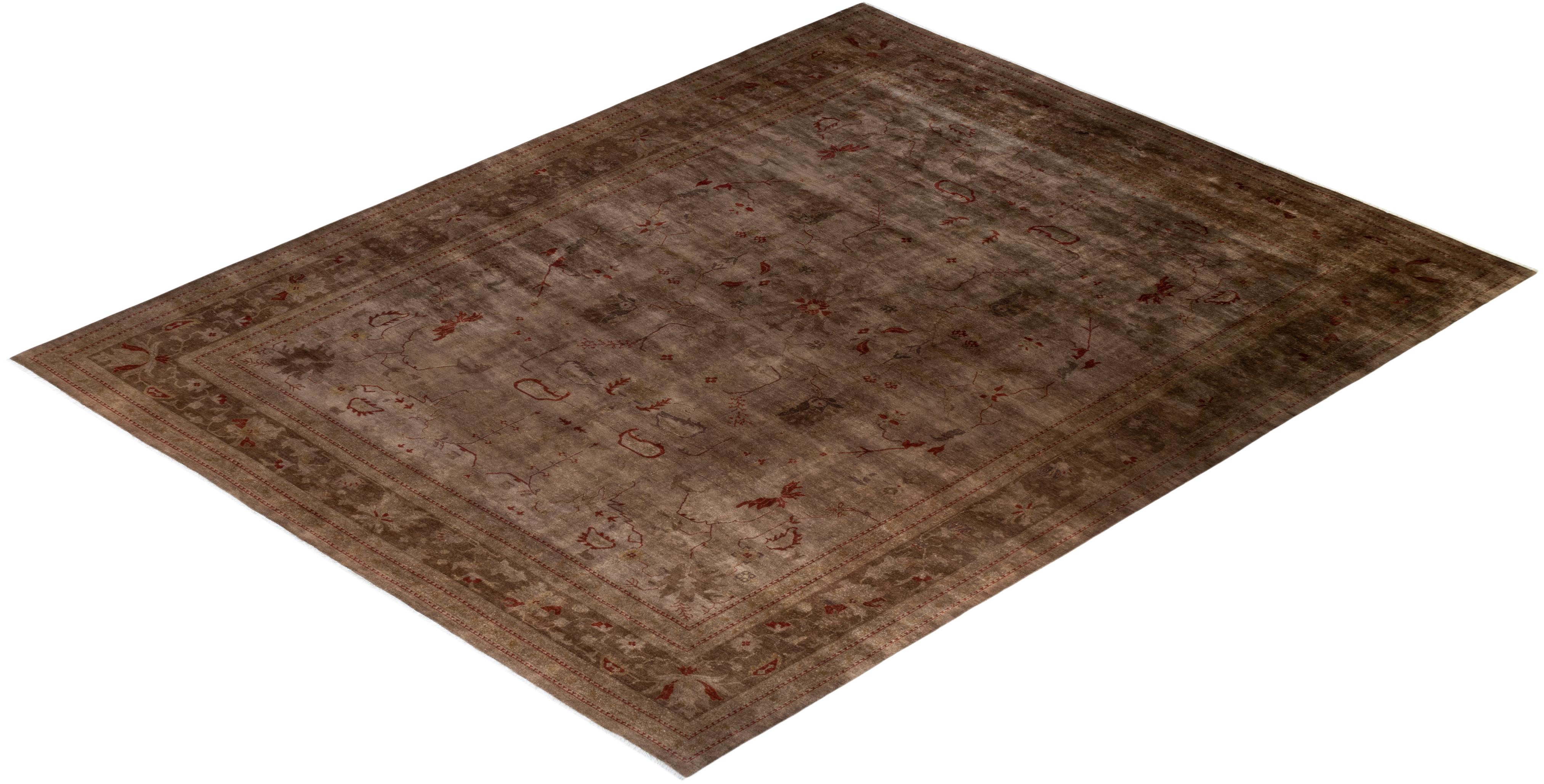 Contemporary Vibrance Hand Knotted Wool Beige Area Rug For Sale 4