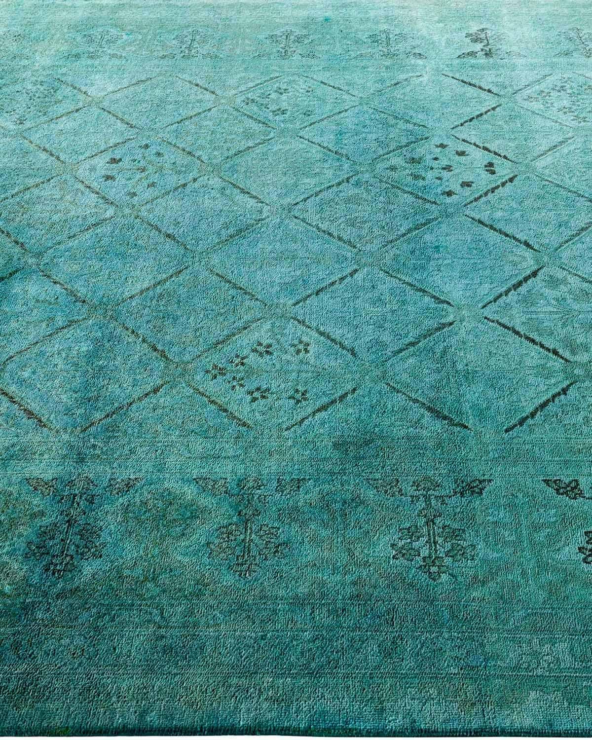 Contemporary Vibrance Hand Knotted Wool Blue Area Rug In New Condition For Sale In Norwalk, CT