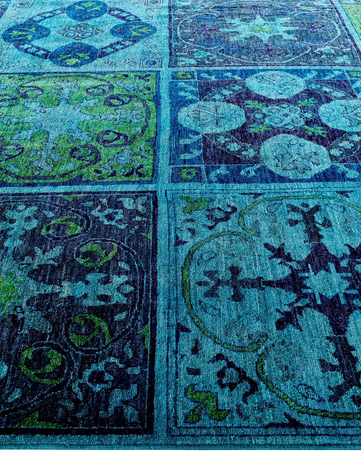 Contemporary Vibrance Hand Knotted Wool Blue Area Rug In New Condition For Sale In Norwalk, CT
