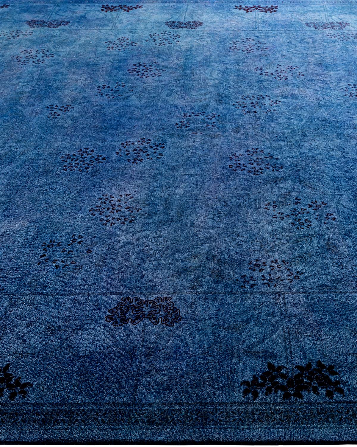 Contemporary Vibrance Hand Knotted Wool Blue Area Rug im Zustand „Neu“ im Angebot in Norwalk, CT