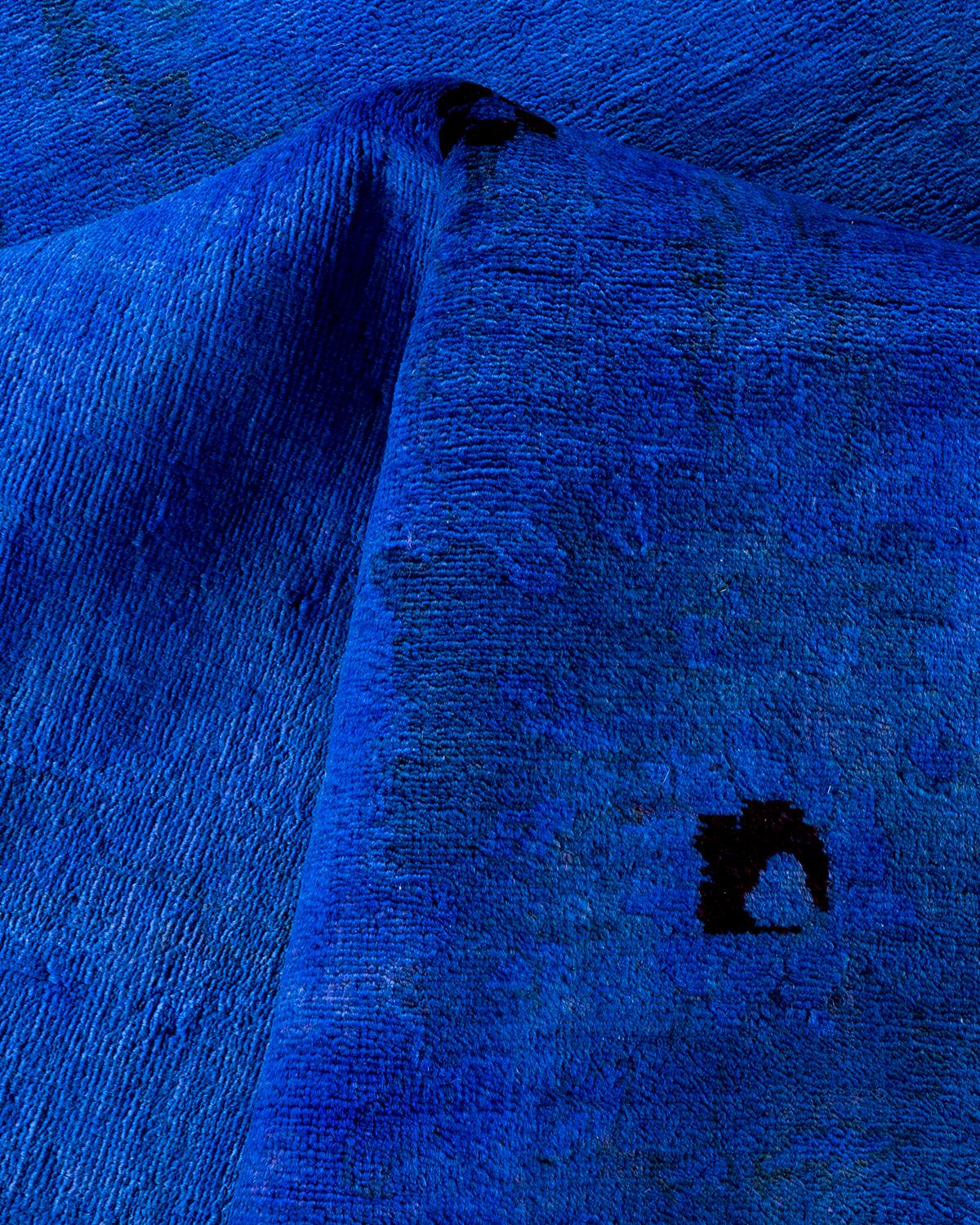 Tappeto Vibrance Contemporaneo in lana annodata a mano di colore blu in vendita 1