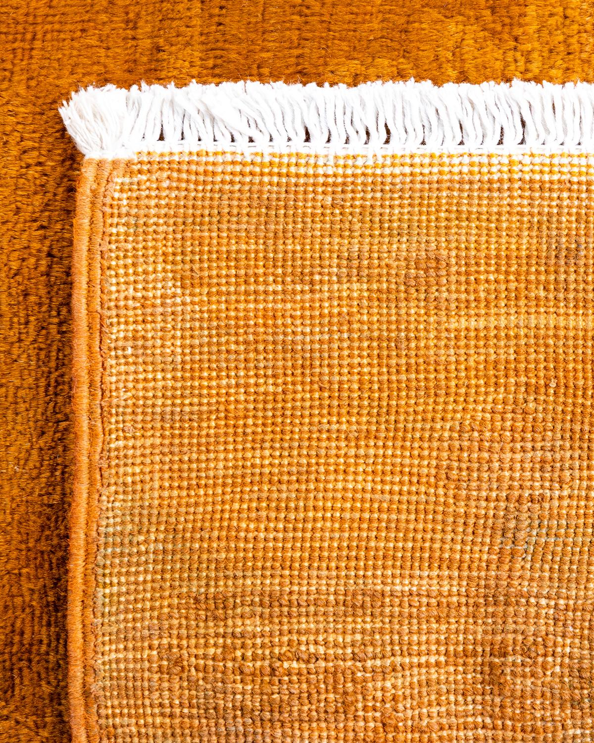 Contemporary Vibrance Hand Knotted Wool Gold Area Rug For Sale 1