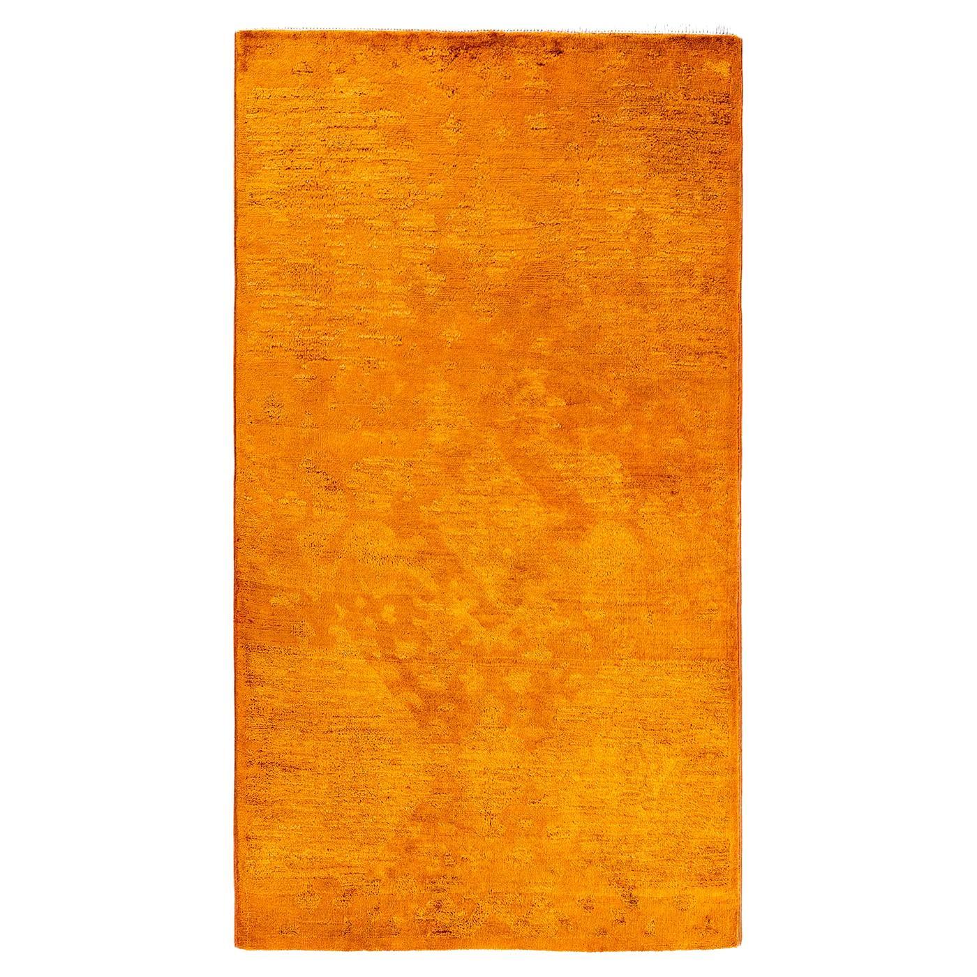 Contemporary Vibrance Hand Knotted Wool Gold Area Rug  For Sale
