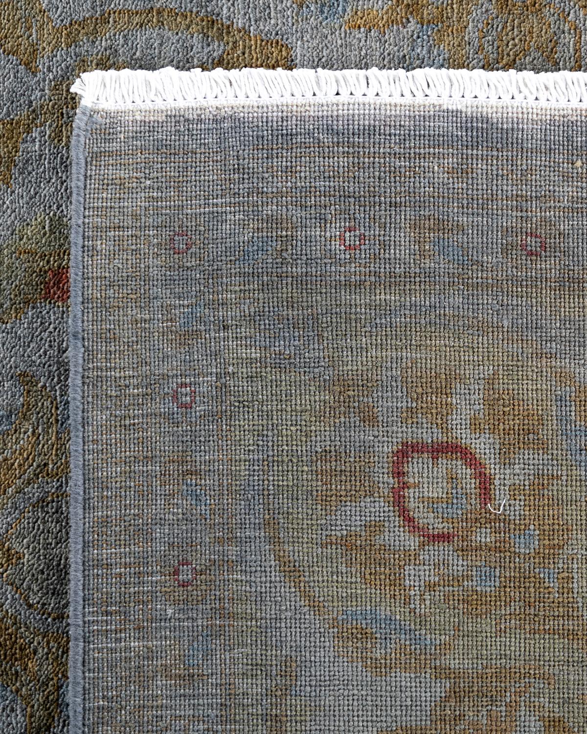 Contemporary Vibrance Hand Knotted Wool Gray Area Rug For Sale 1