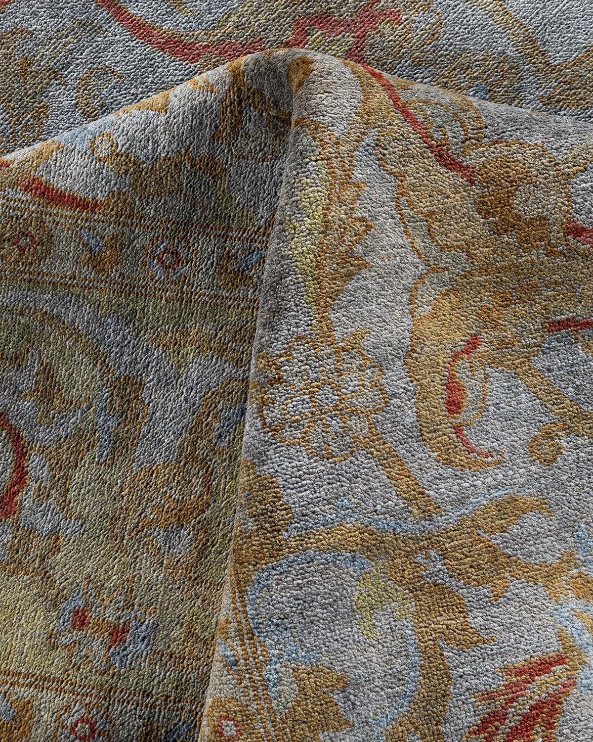 Contemporary Vibrance Hand Knotted Wool Gray Area Rug For Sale 3