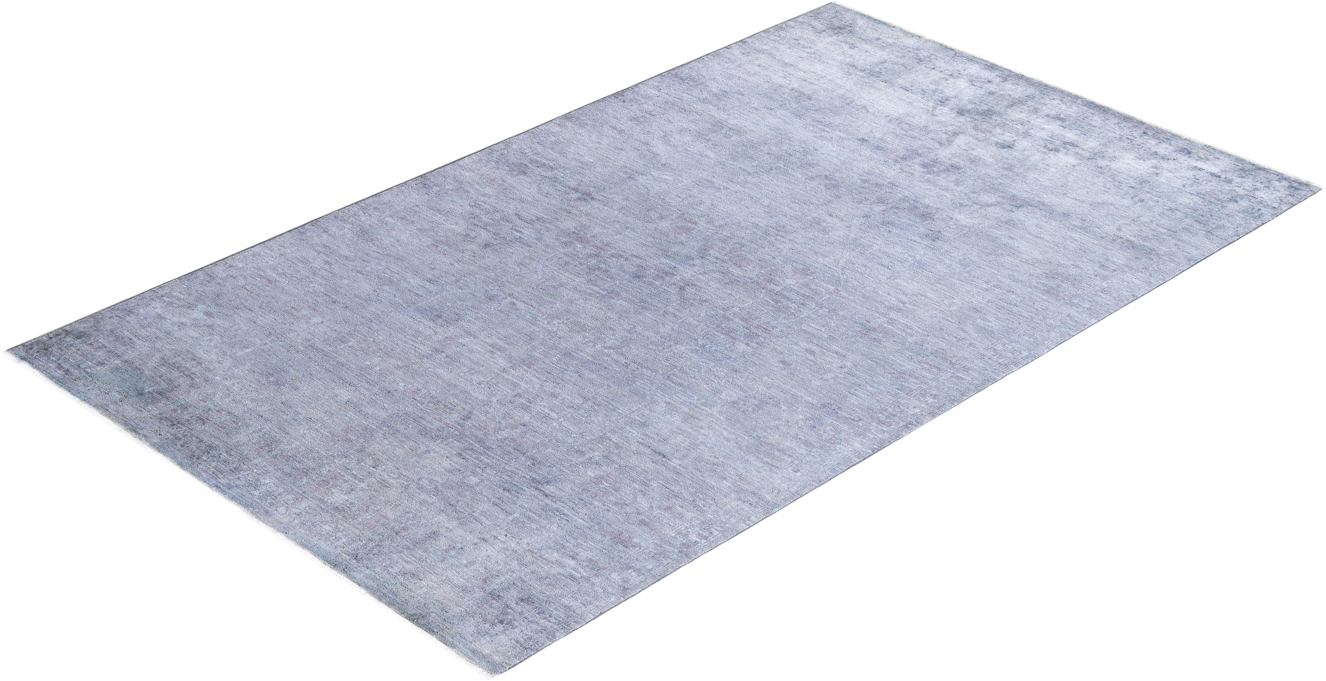 Contemporary Vibrance Hand Knotted Wool Gray Area Rug im Angebot 2