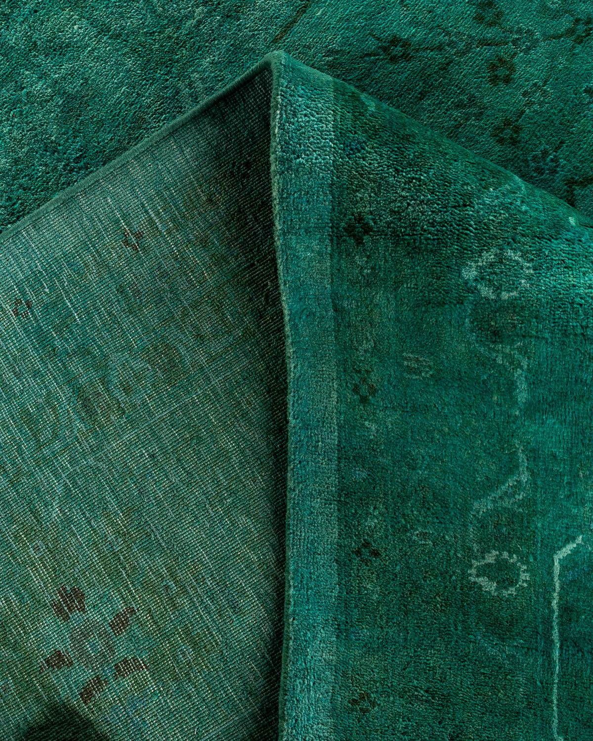 Contemporary Vibrance Hand Knotted Wool Green Area Rug For Sale 2