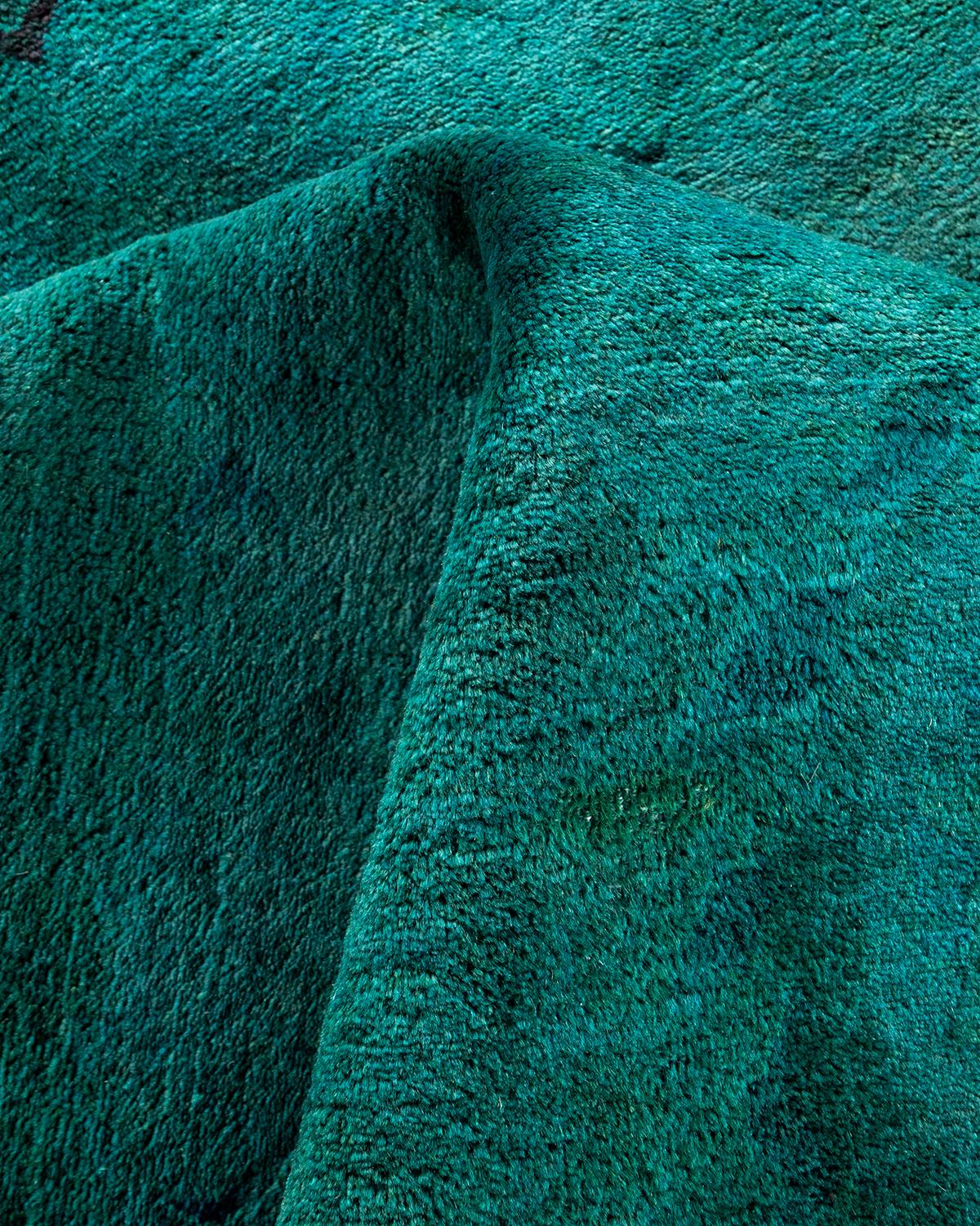Contemporary Vibrance Hand Knotted Wool Green Area Rug For Sale 3
