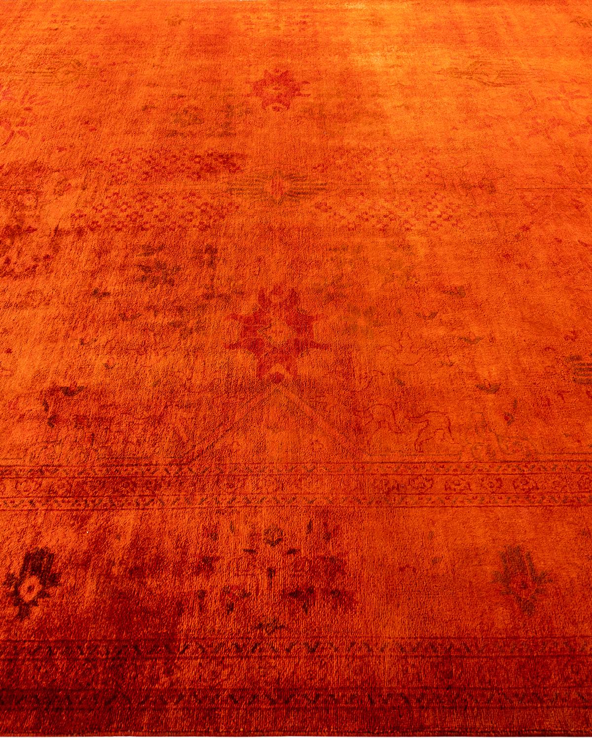 Contemporary Vibrance Hand Knotted Wool Orange Area Rug  im Zustand „Neu“ im Angebot in Norwalk, CT