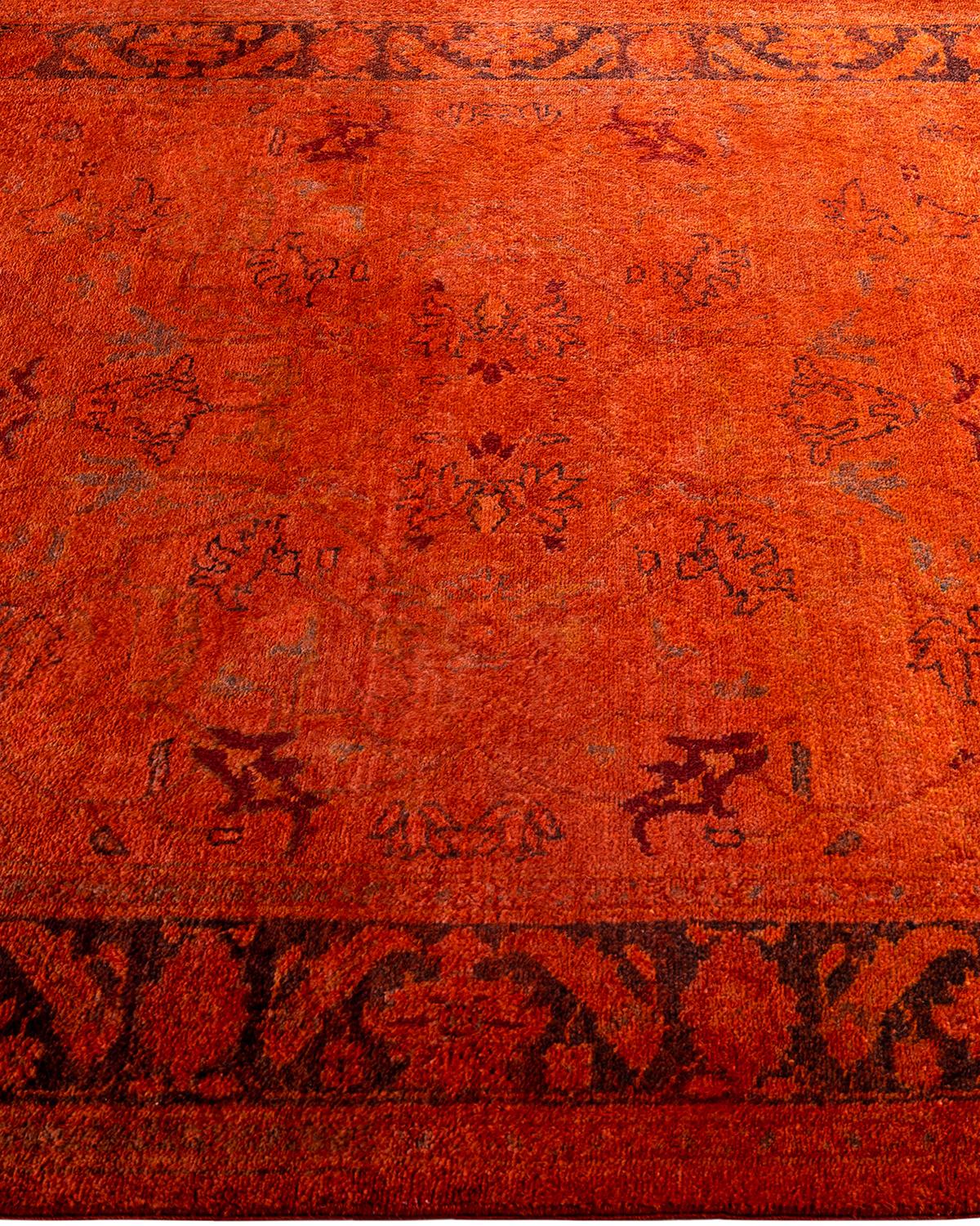 Contemporary Vibrance Hand Knotted Wool Orange Area Rug In New Condition For Sale In Norwalk, CT