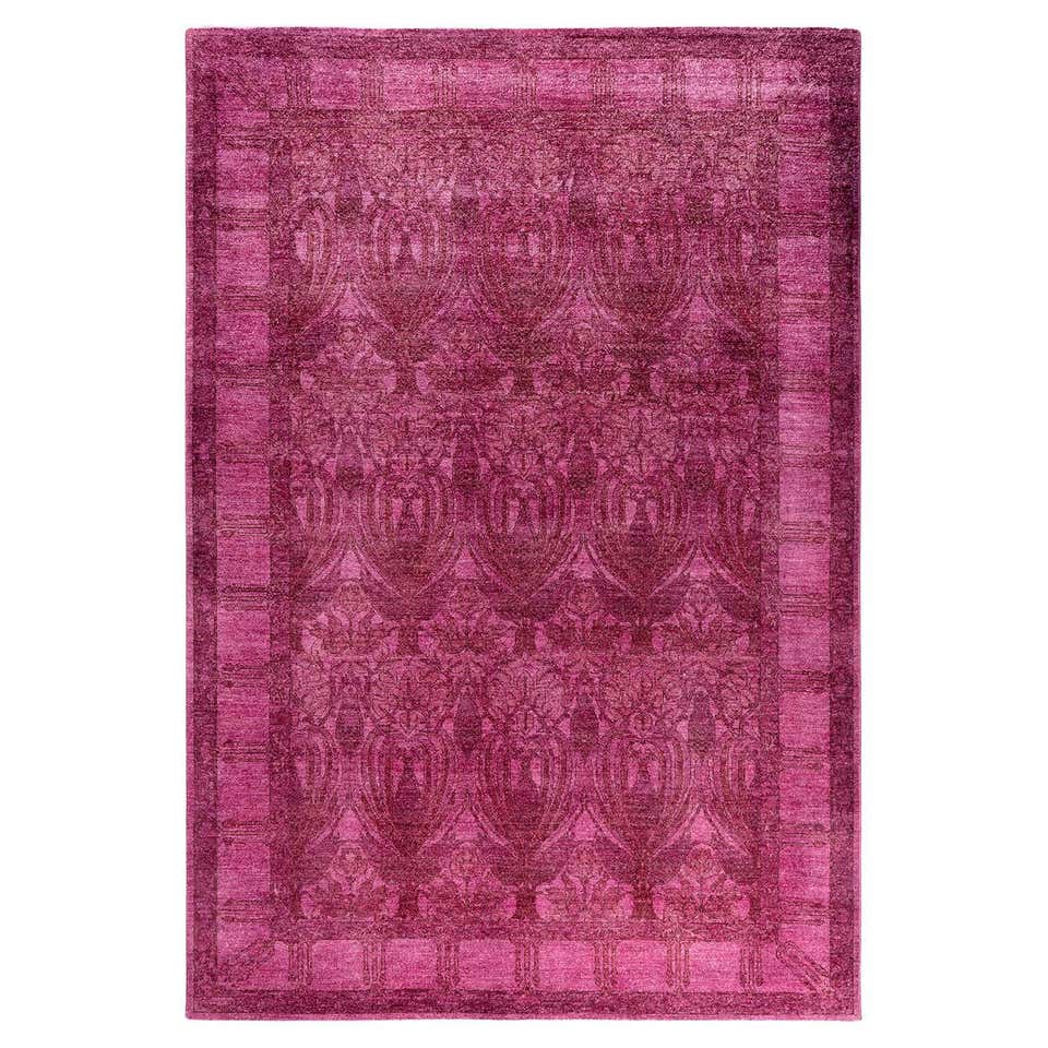 Contemporary Vibrance Hand Knotted Wool Pink Area Rug For Sale at 1stDibs