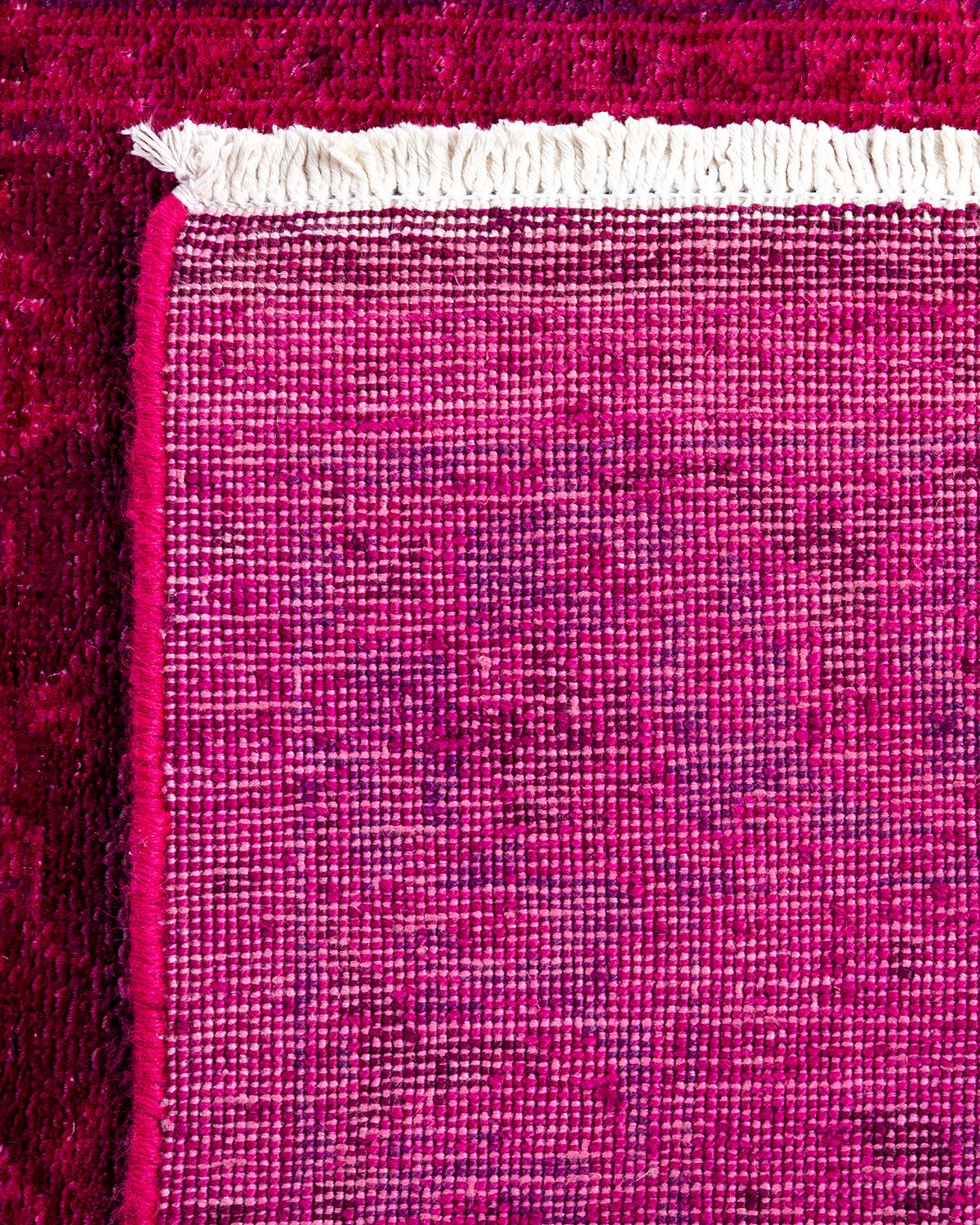 Contemporary Vibrance Hand Knotted Wool Pink Runner (21. Jahrhundert und zeitgenössisch) im Angebot