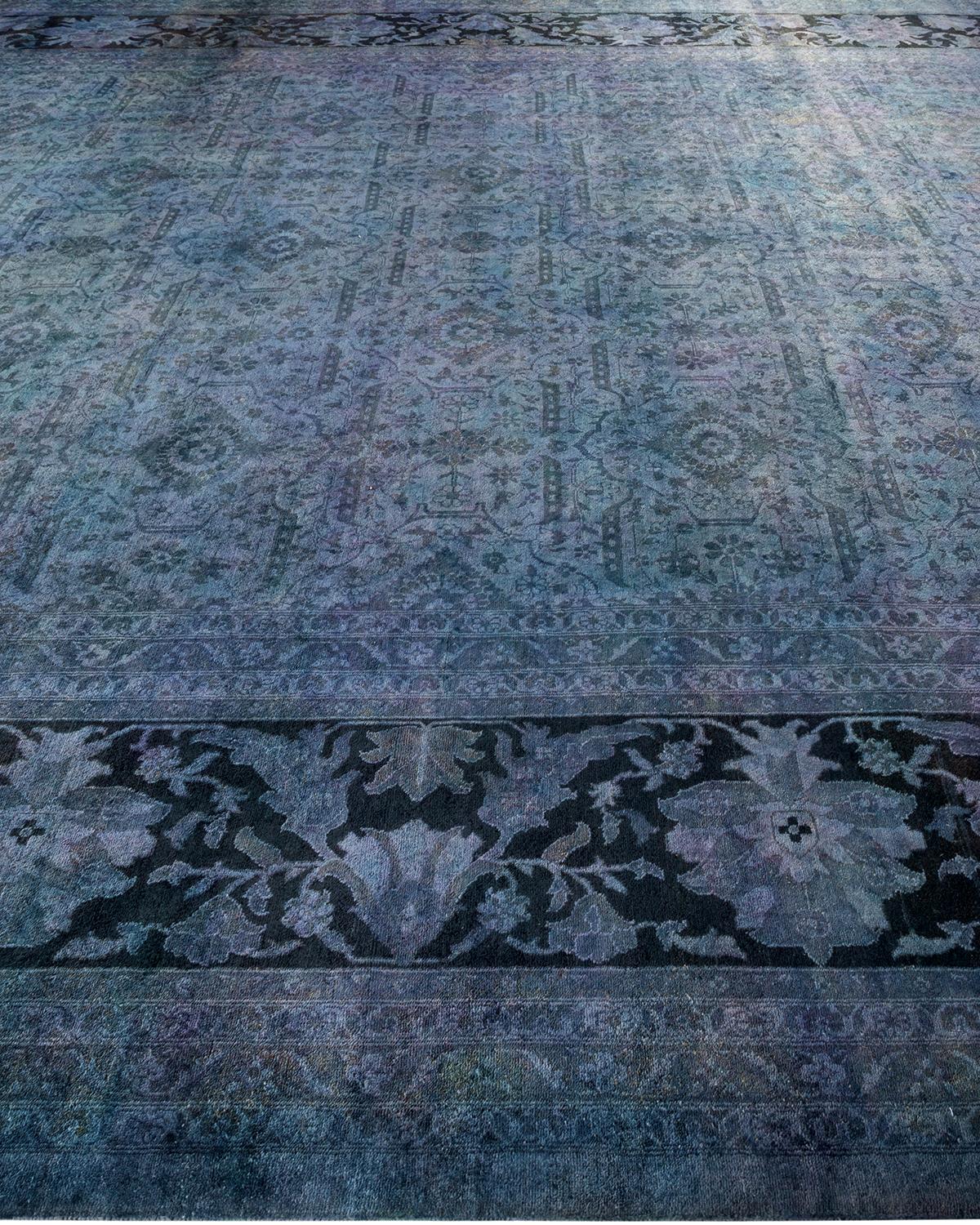 Contemporary Vibrance Hand Knotted Wool Purple Area Rug In New Condition For Sale In Norwalk, CT