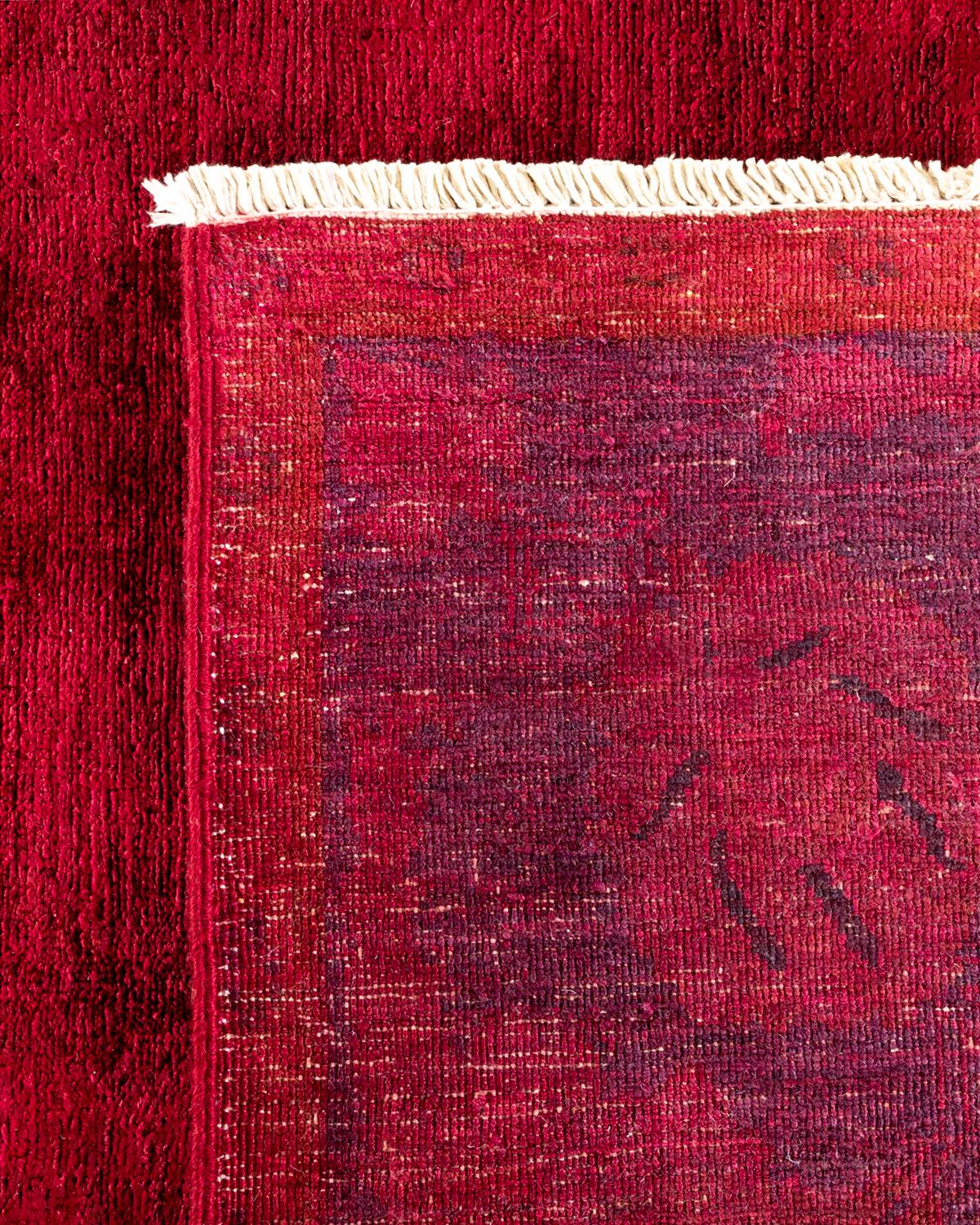 XXIe siècle et contemporain Tapis Contemporary Vibrance en laine nouée à la main pourpre en vente