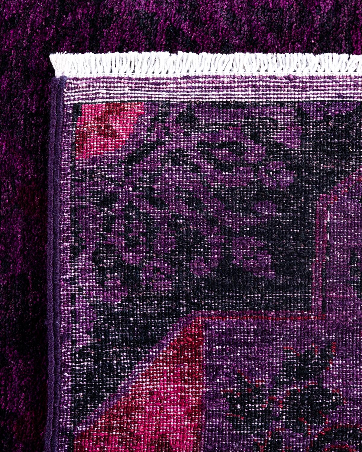 Contemporary Vibrance Hand Knotted Wool Purple Area Rug  (21. Jahrhundert und zeitgenössisch) im Angebot