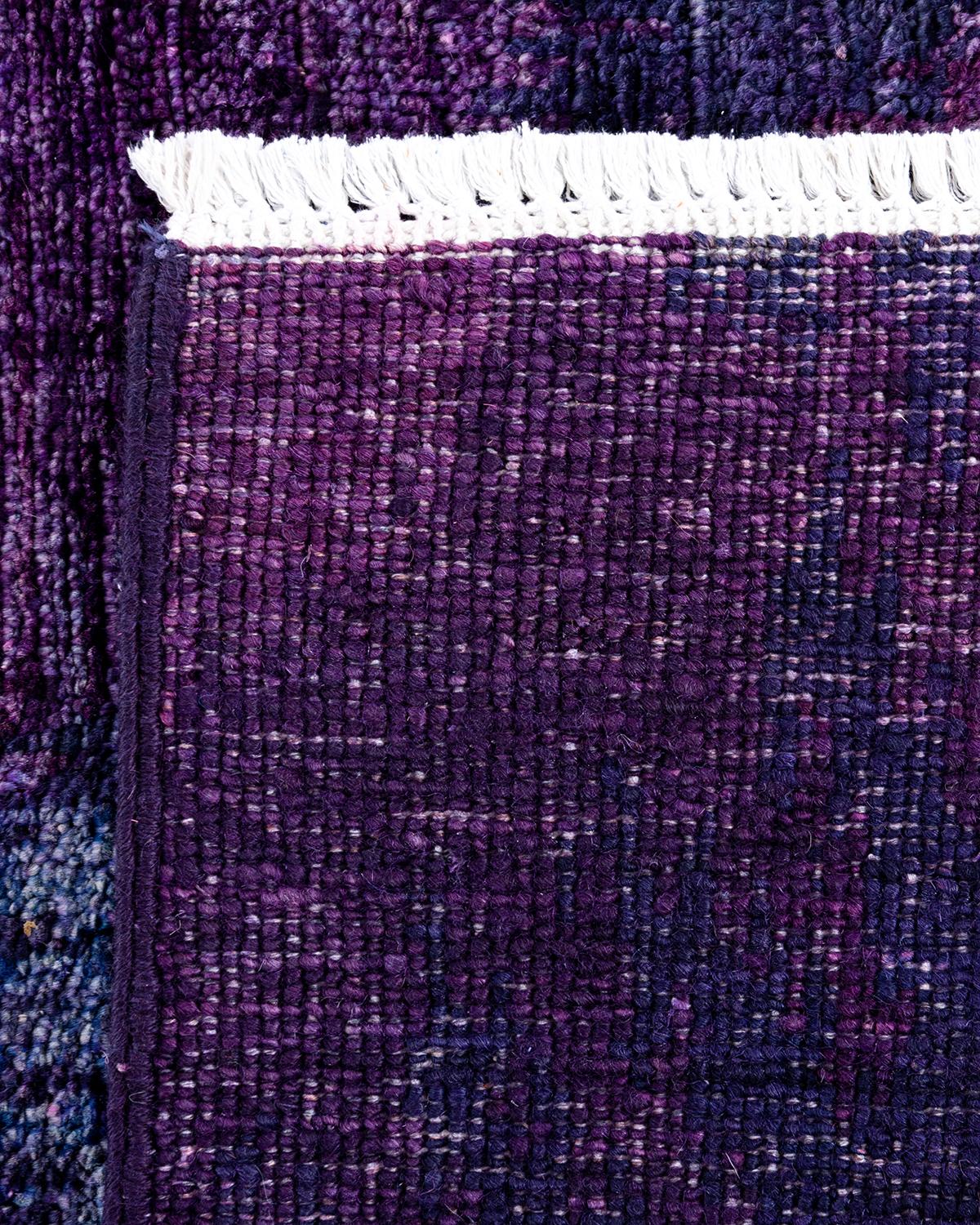 Contemporary Vibrance Läufer aus handgeknüpfter Wolle lila (21. Jahrhundert und zeitgenössisch) im Angebot