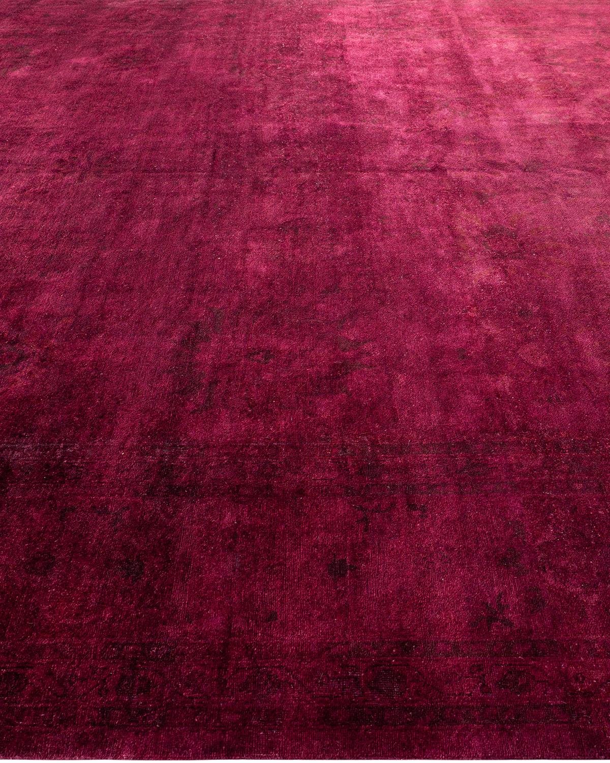 Contemporary Vibrance Hand Knotted Wool Red Area Rug In New Condition For Sale In Norwalk, CT