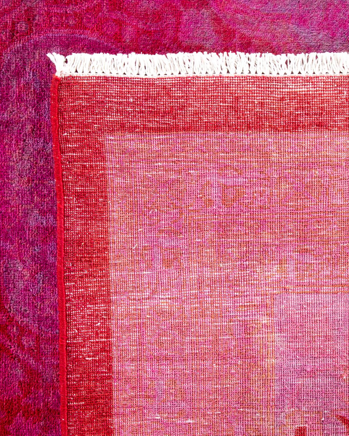 Contemporary Vibrance Handgeknüpfter Wollteppich in Rot (21. Jahrhundert und zeitgenössisch) im Angebot