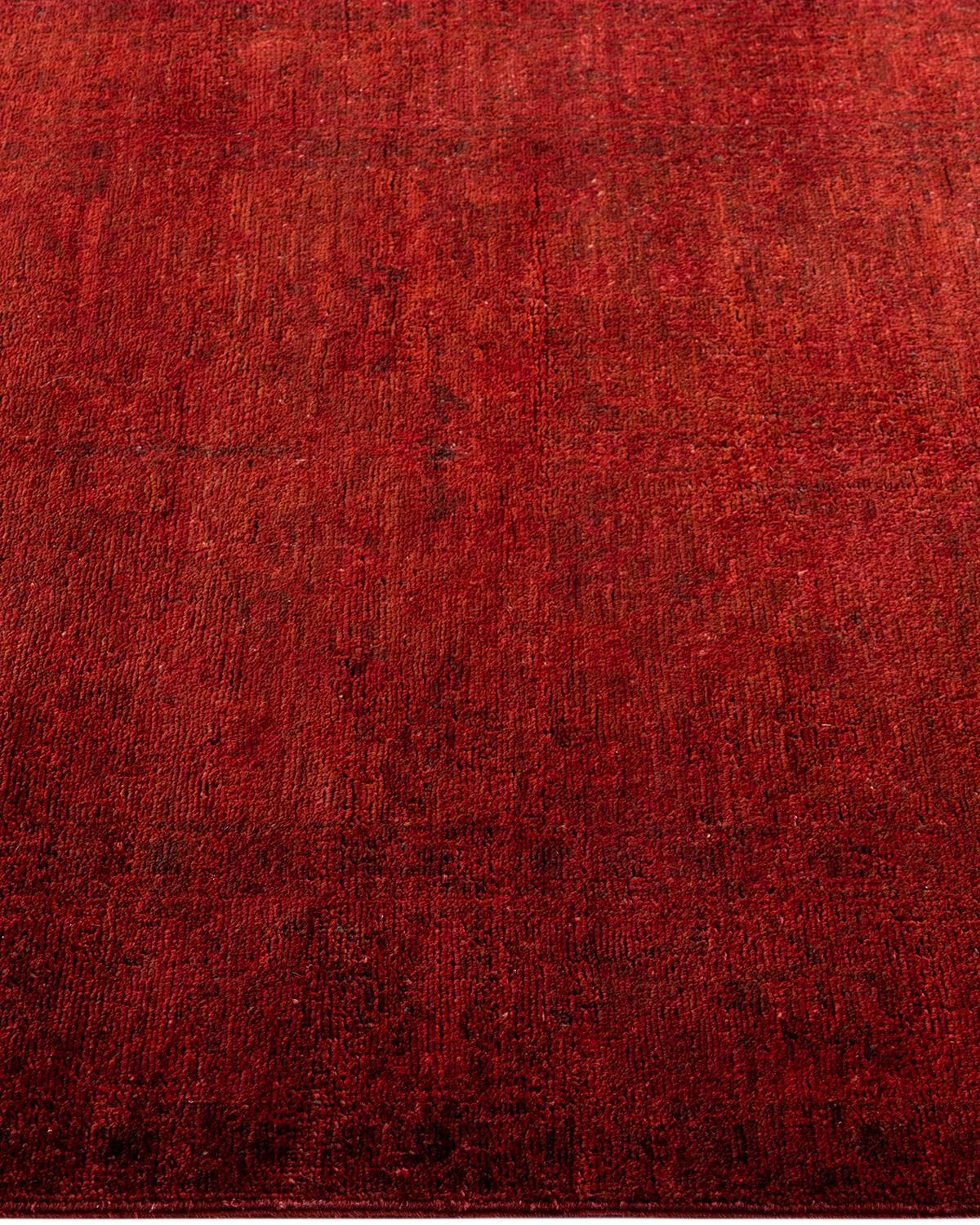 Contemporary Vibrance Hand Knotted Wool Red Runner In New Condition For Sale In Norwalk, CT