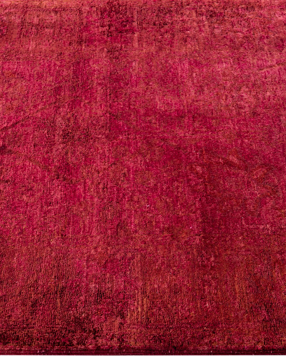 Contemporary Vibrance Hand Knotted Wool Red Runner In New Condition For Sale In Norwalk, CT