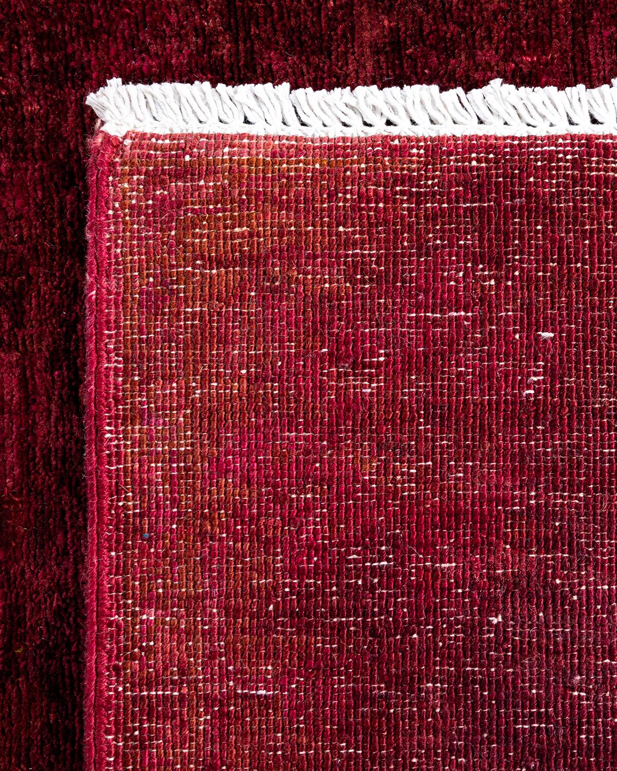 Contemporary Vibrance Handgeknüpfter Läufer aus roter Wolle (21. Jahrhundert und zeitgenössisch) im Angebot