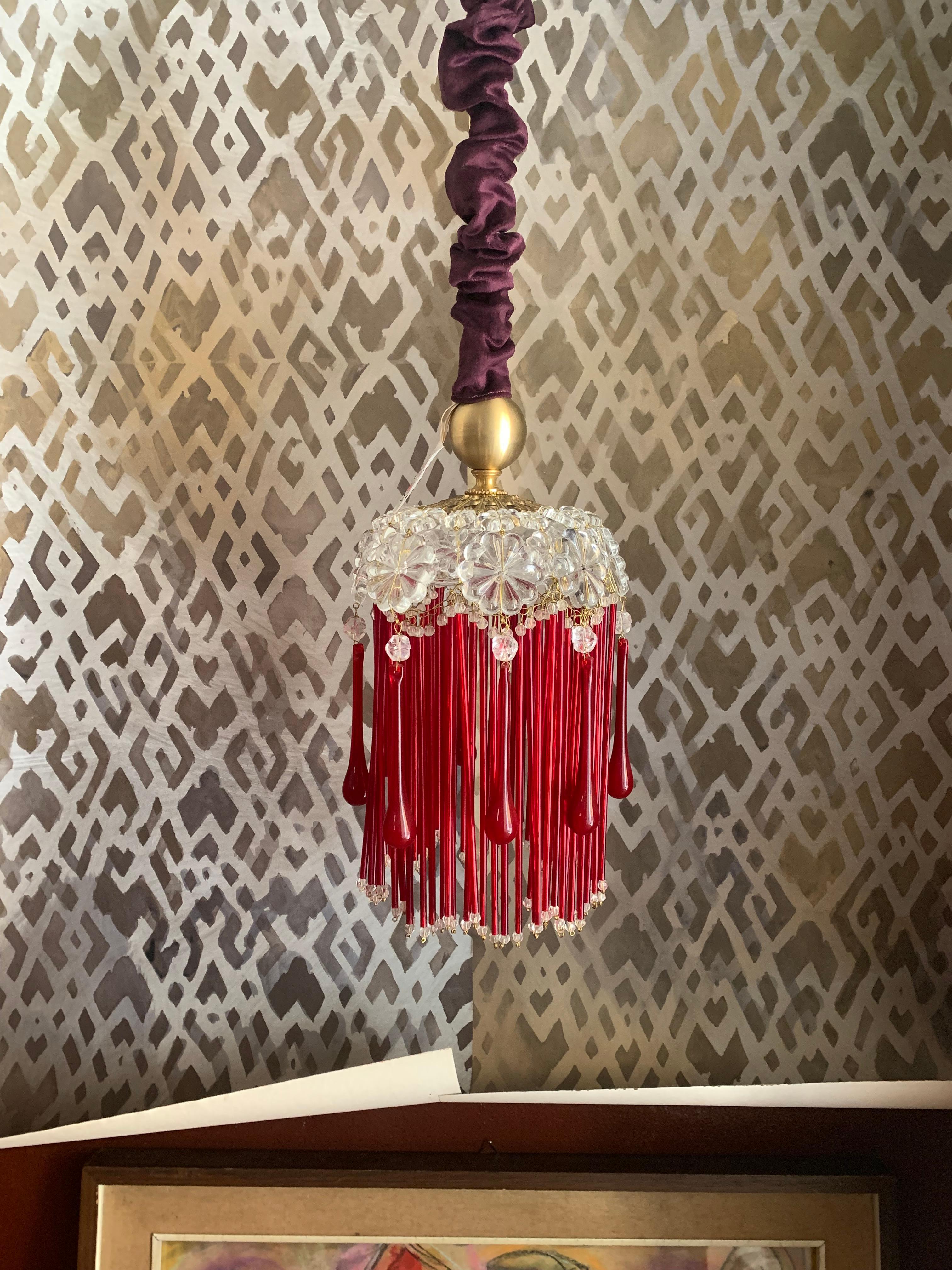 Lámpara de Suspensión Contemporánea Vintage Bromas Vidrio Terciopelo Latón Rojo Oro Moderno en venta