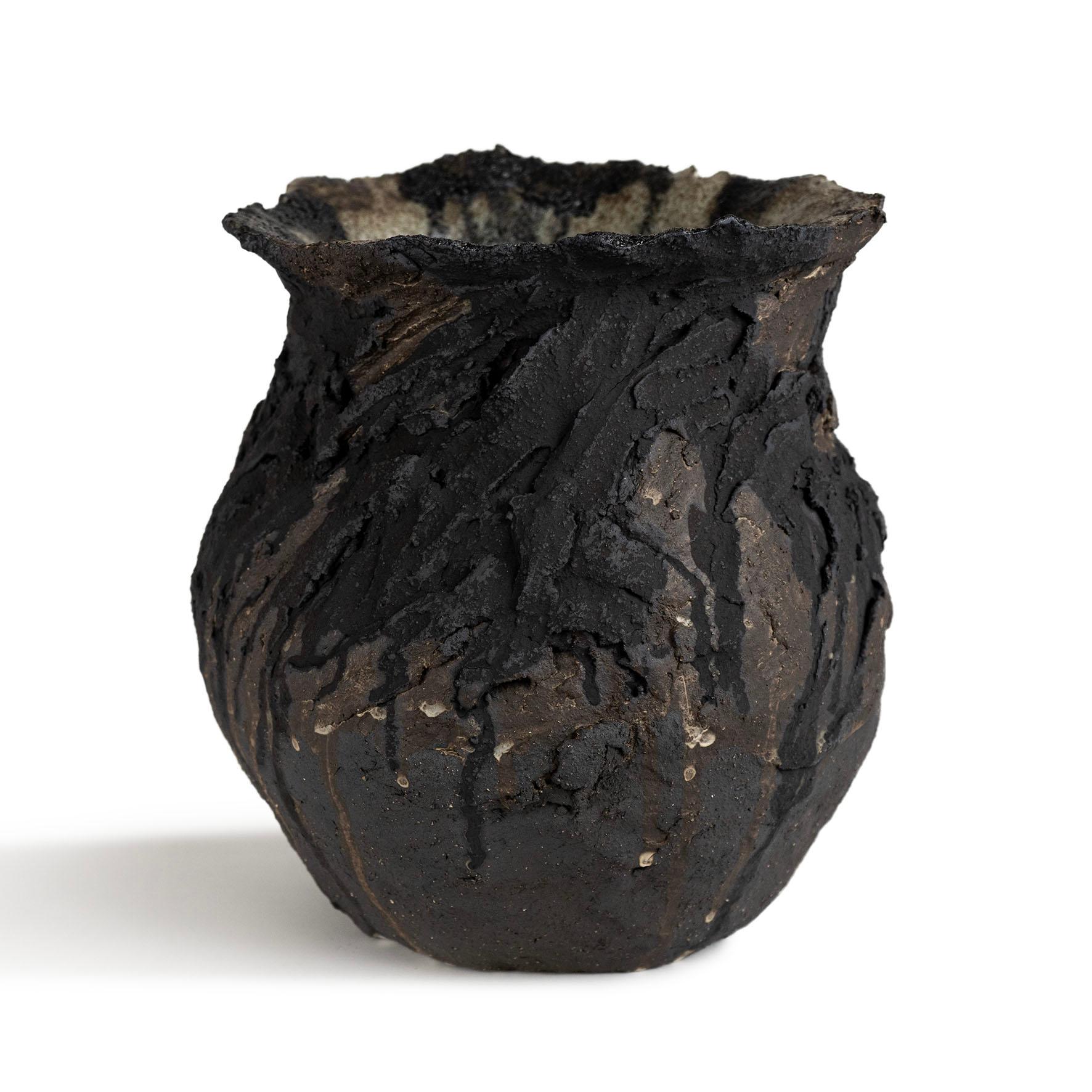 Belga Vaso Vocanic Clay V-1359 Contemporaneo in vendita
