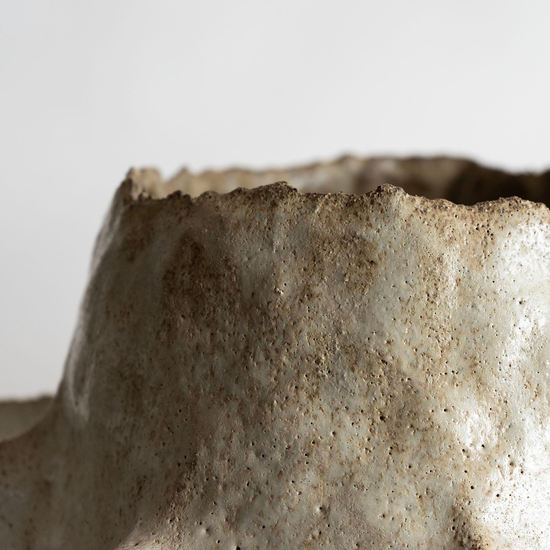 Vaso contemporaneo in argilla vocanica V-1362 Serie KUWABATA In condizioni Nuovo in vendita a 1204, CH