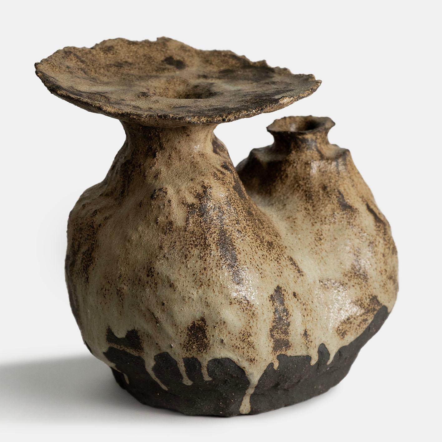 XXI secolo e contemporaneo Vaso contemporaneo in argilla Vocanic V-1373 Serie Berbère in vendita