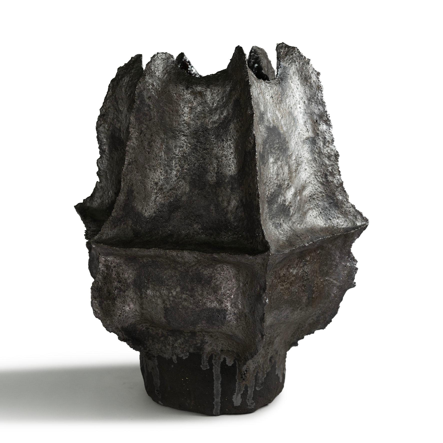 Recipiente Contemporáneo de Arcilla Vocánica Serie V-1396 KUWABATA Hecho a mano en venta