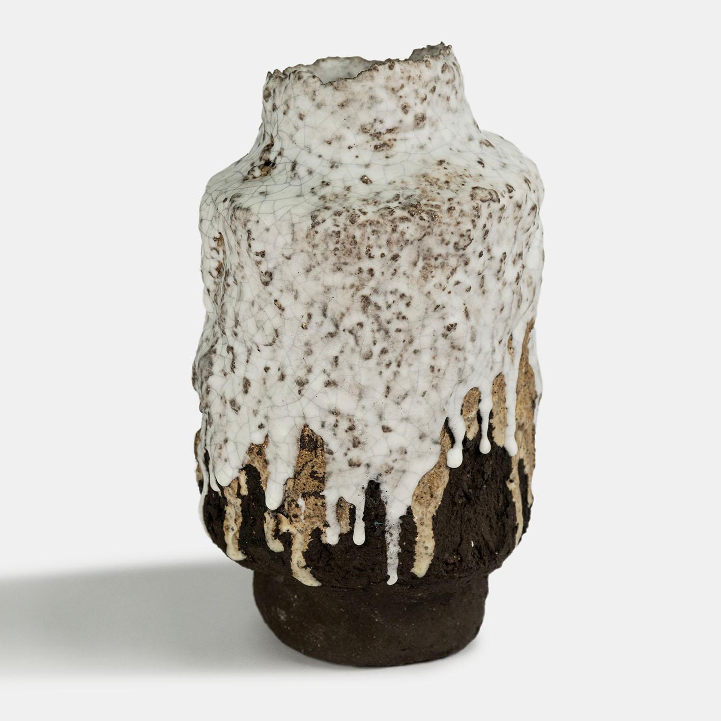 XXI secolo e contemporaneo Vaso contemporaneo Vocanic Clay V-1398 Serie Berbère in vendita