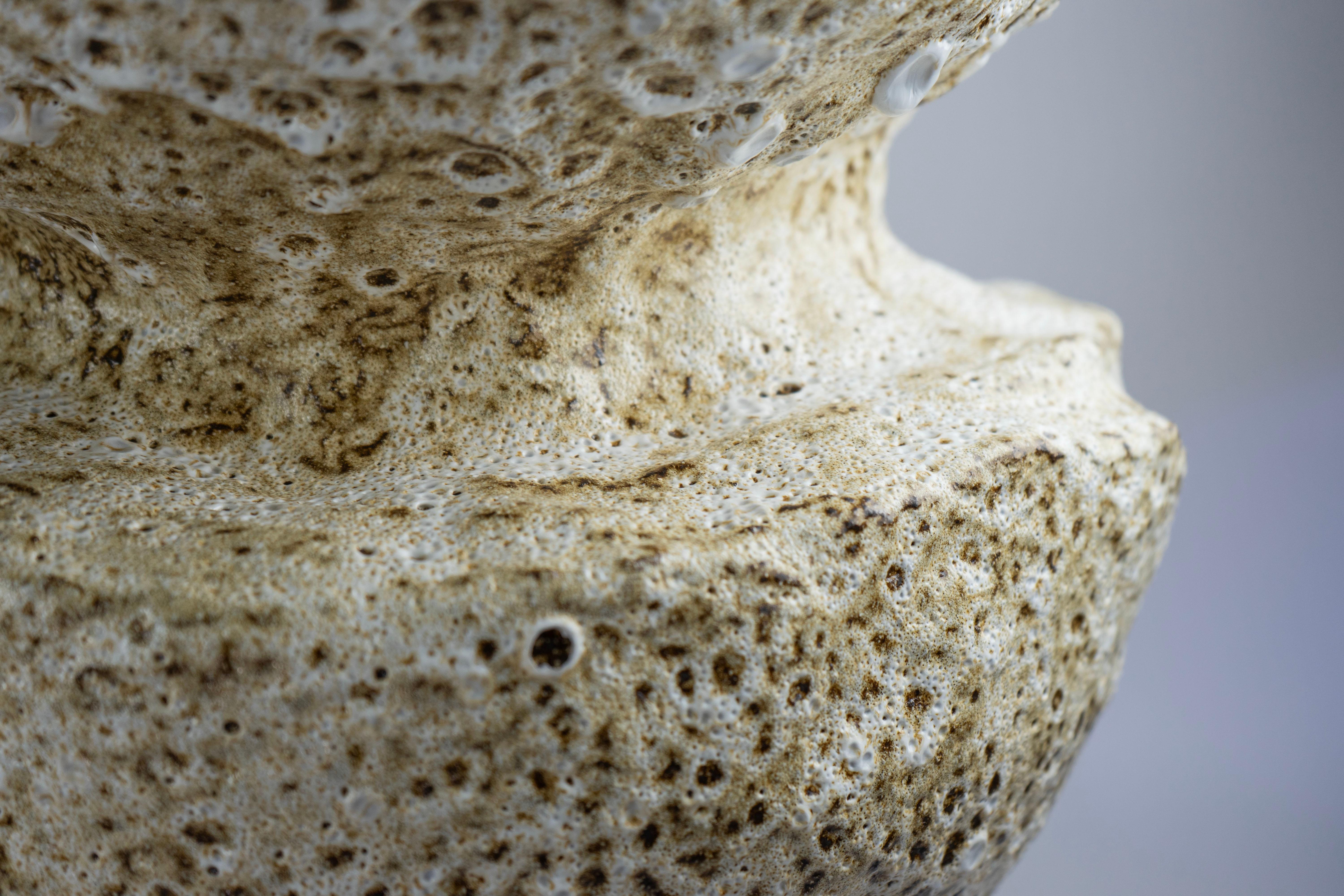Vaso contemporaneo in argilla Vocanic V-1400 Serie Berbère in vendita 3