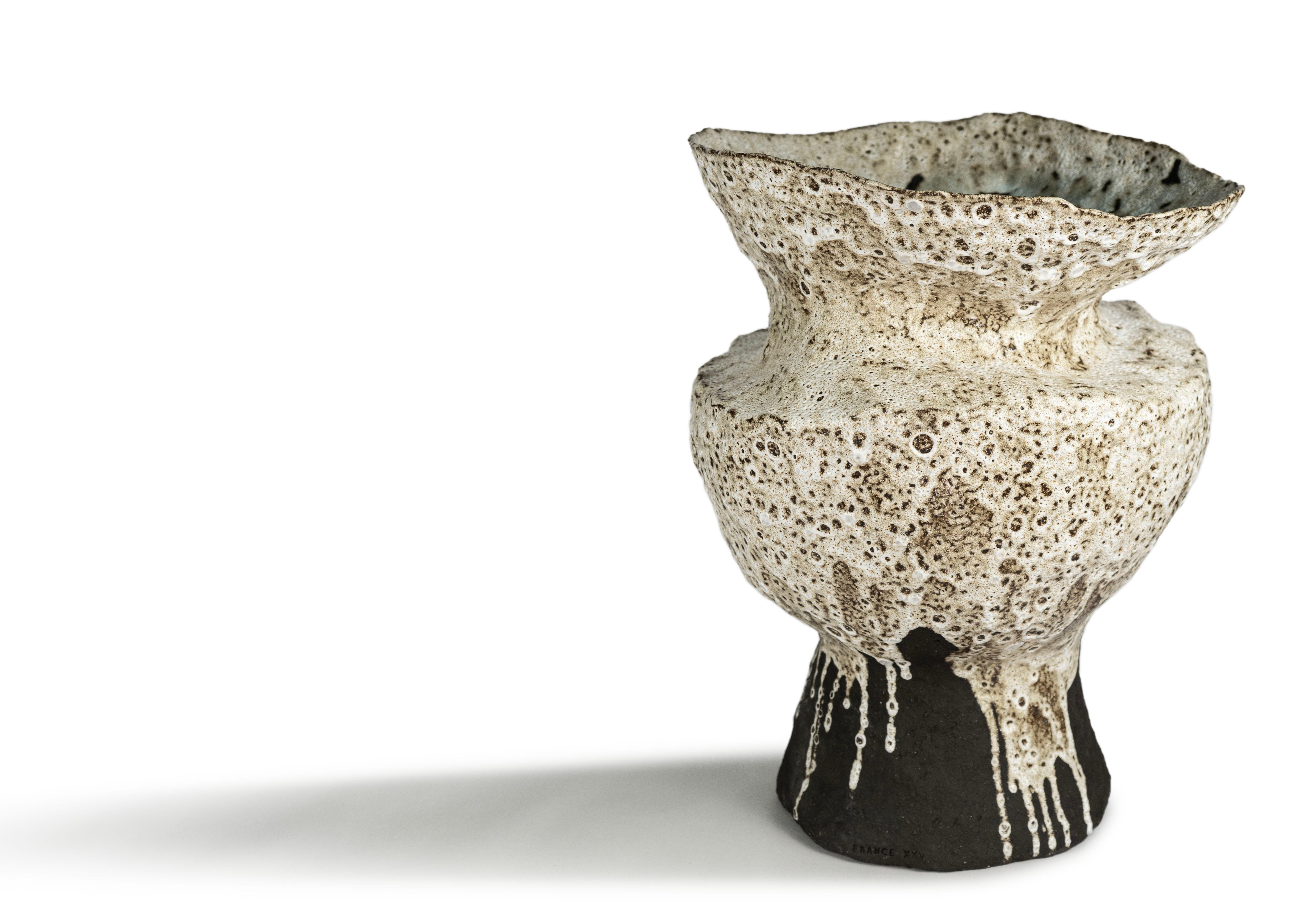 Vaso contemporaneo in argilla Vocanic V-1400 Serie Berbère In condizioni Nuovo in vendita a 1204, CH