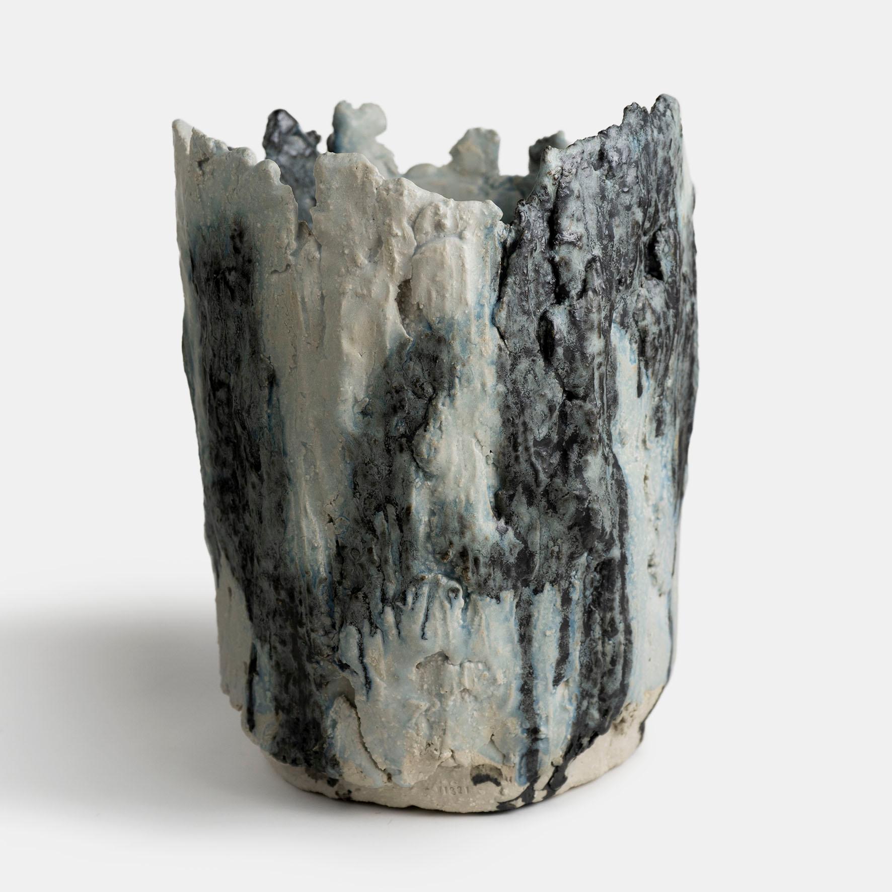 Contemporary Vocanic Clay W-1321 Gefäß der Serie Gongkai (Handgefertigt) im Angebot