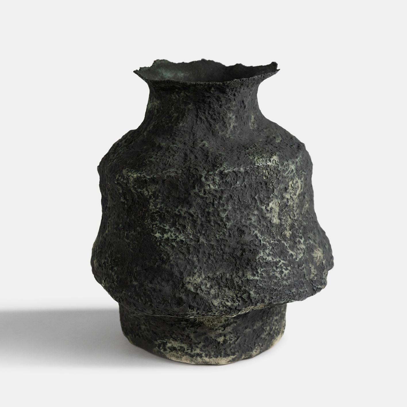 Fatto a mano Vaso contemporaneo Vocanic Clay W-1402 Serie Berbère in vendita