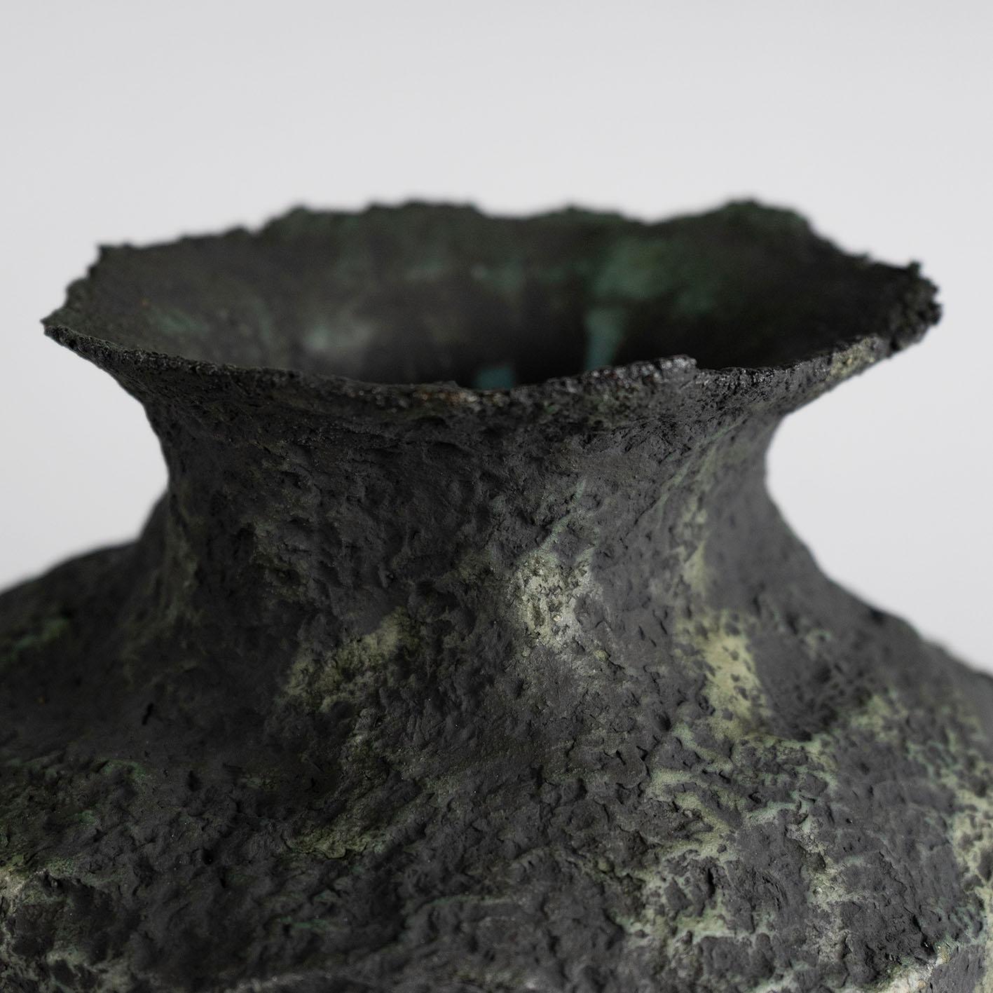 XXI secolo e contemporaneo Vaso contemporaneo Vocanic Clay W-1402 Serie Berbère in vendita