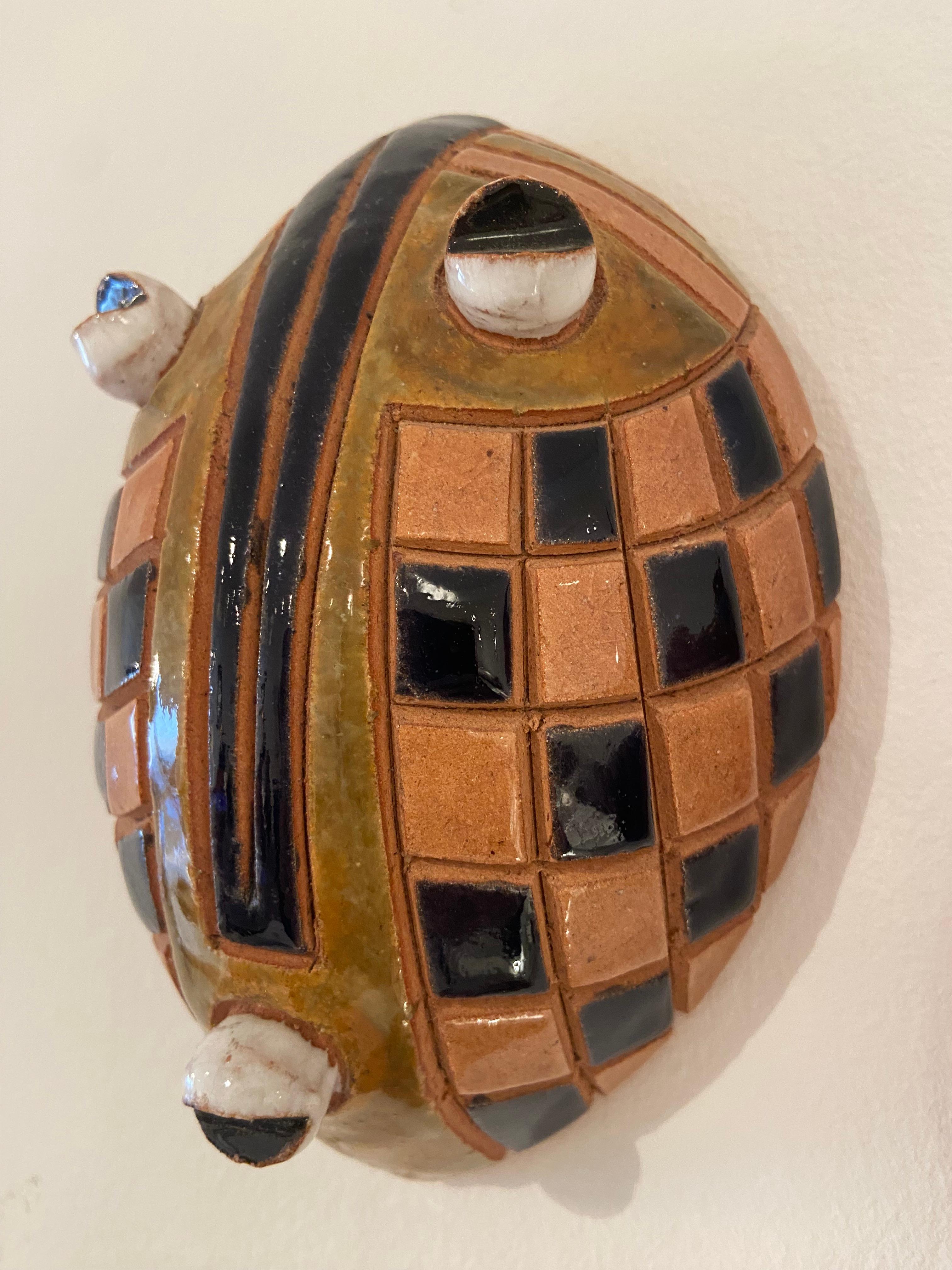 Zeitgenössischer Wandschmuck Afrikanische Keramikmasken von Lukia, 2002 im Angebot 4