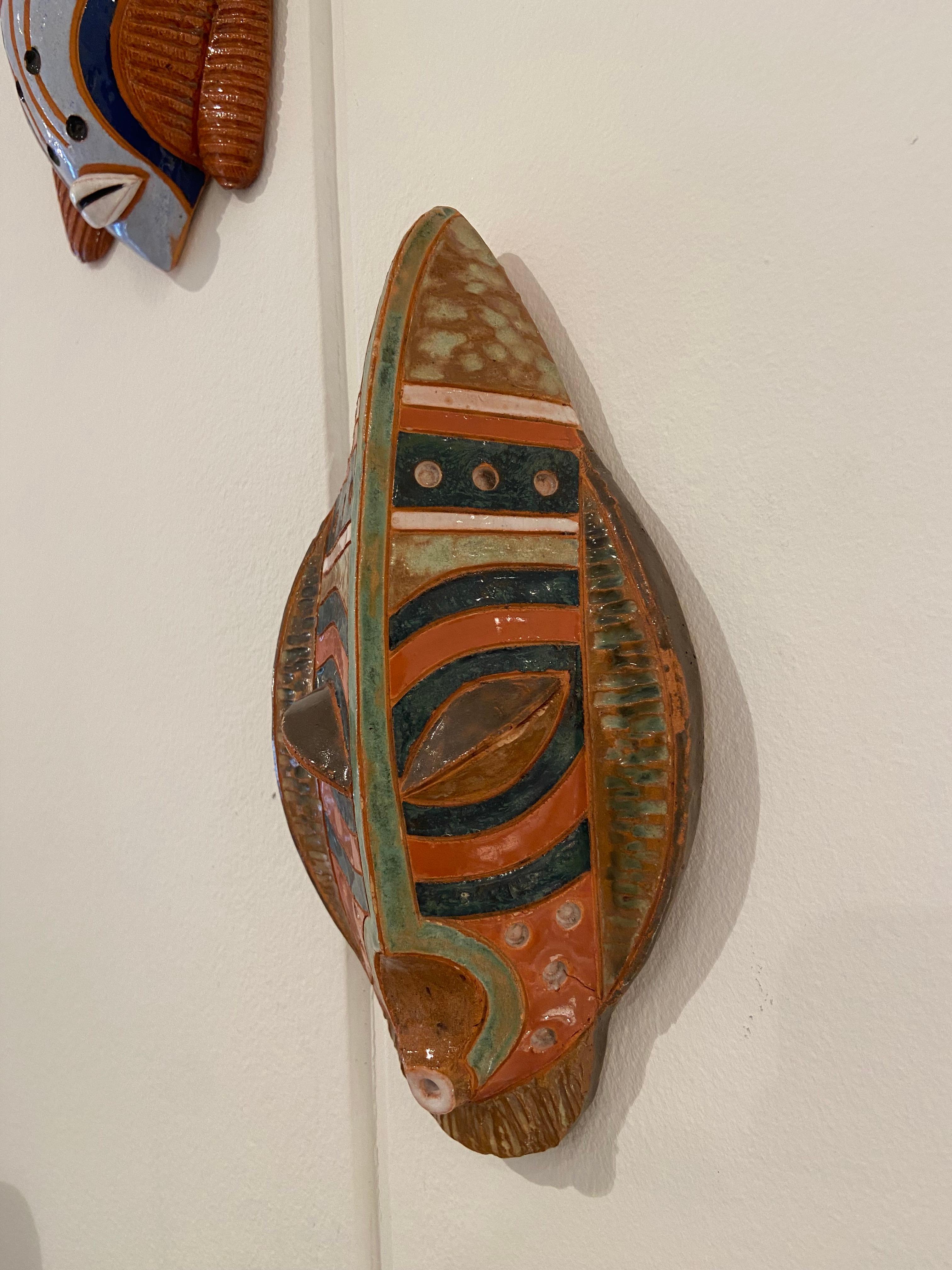 Zeitgenössischer Wandschmuck Afrikanische Keramikmasken von Lukia, 2002 im Angebot 2